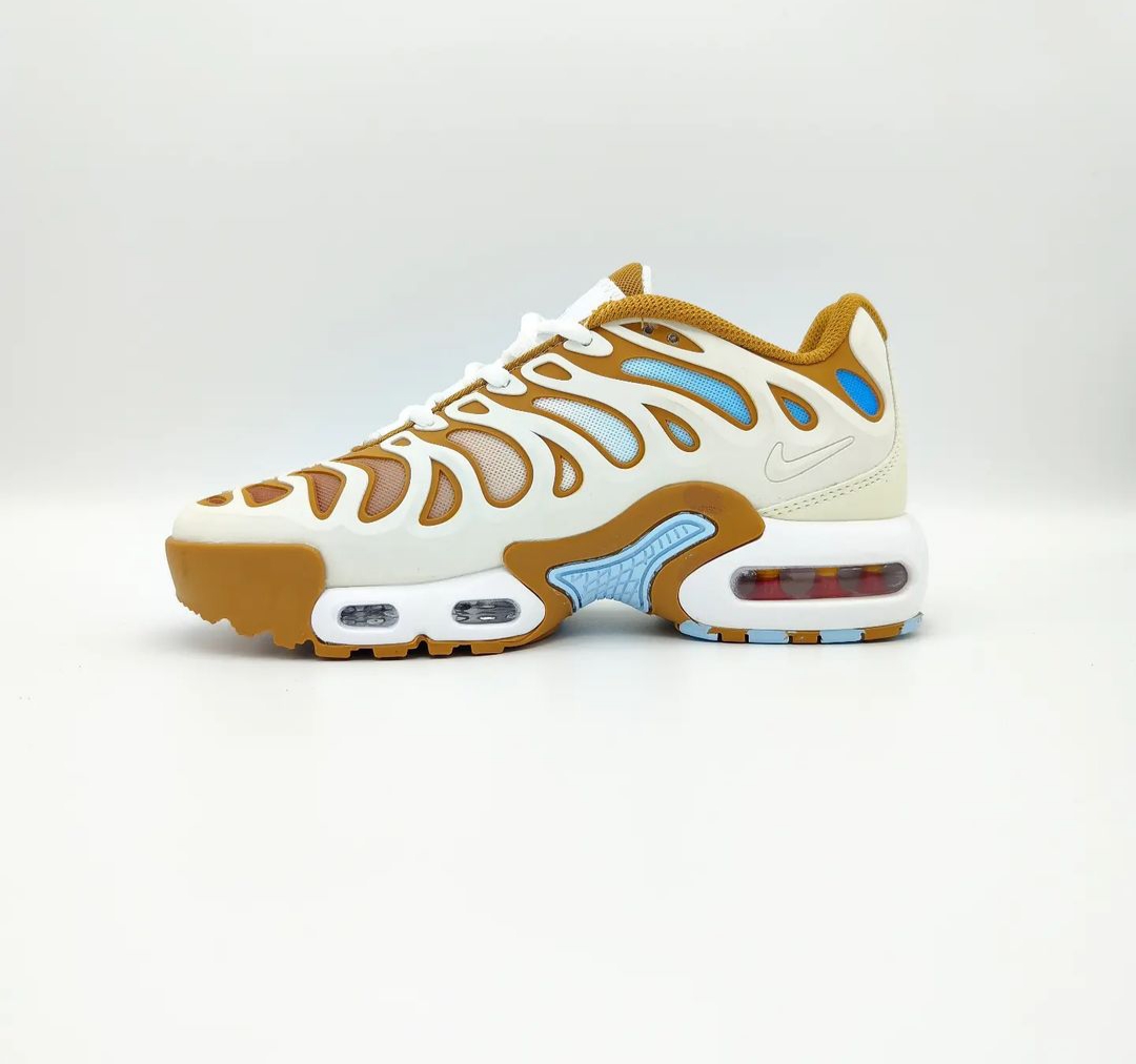 Nike Air Max Plus Sneakers