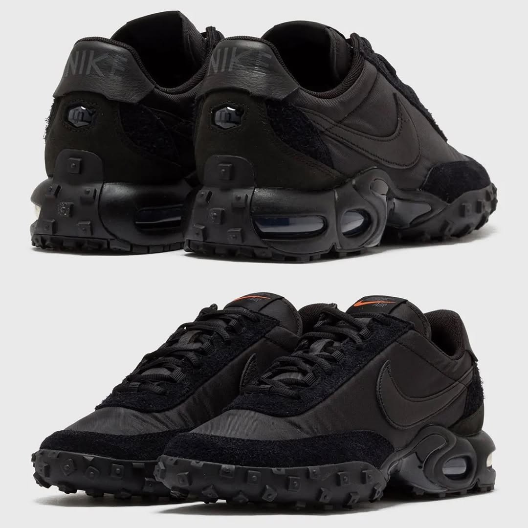 Black Nike Sneakers