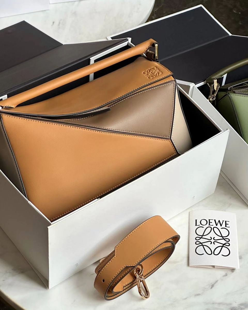 Loewe Puzzle Bag