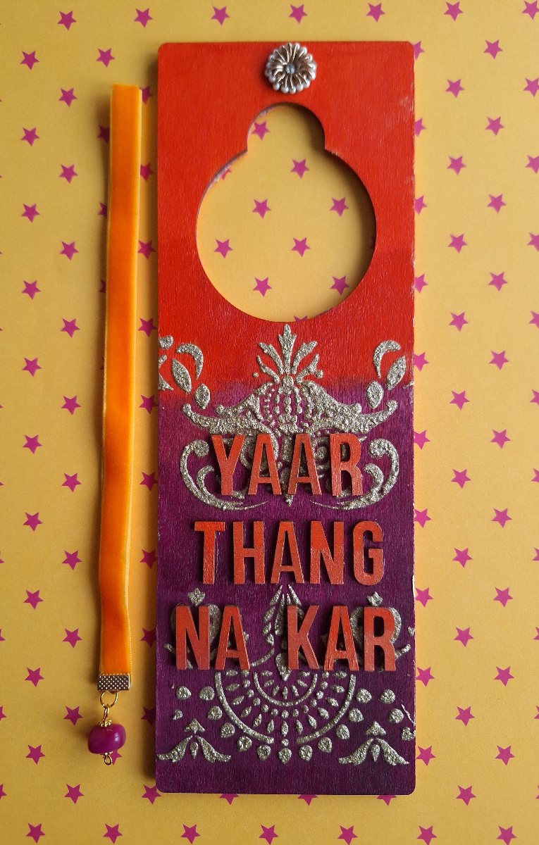 Yaar Thang Ne Kar - Do Not Disturb Door Sign