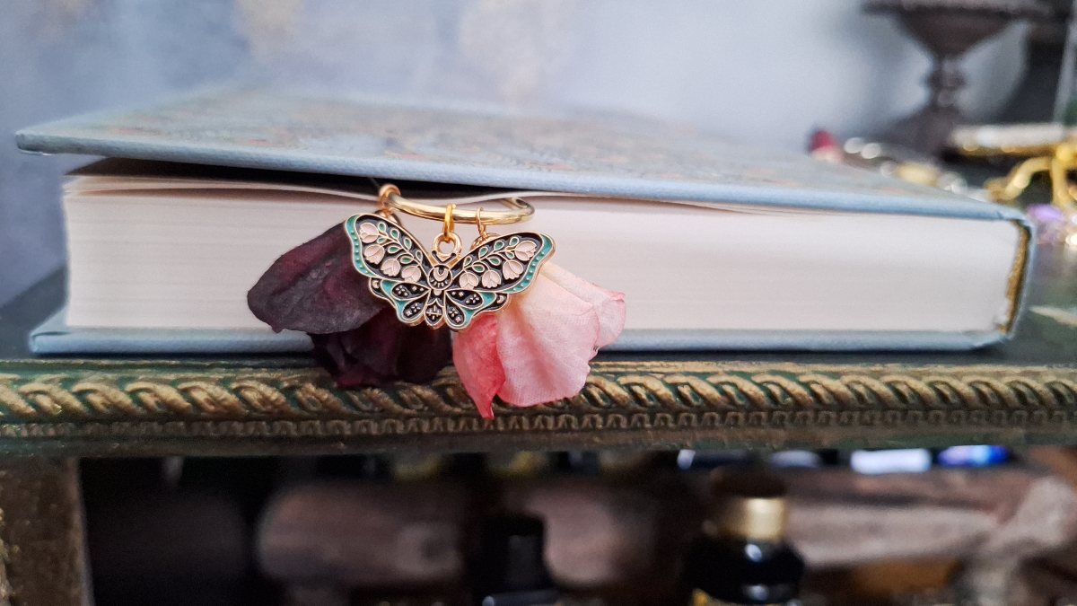 Shelley Decorative Gold Bookmark