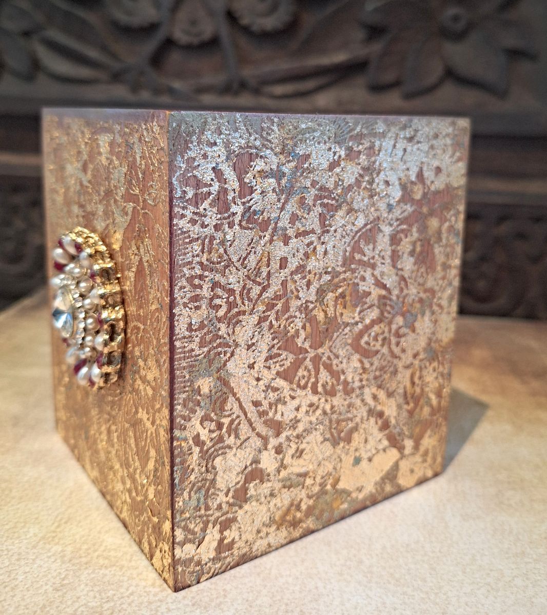 Lahore Wooden Pen Holder - Red Gem