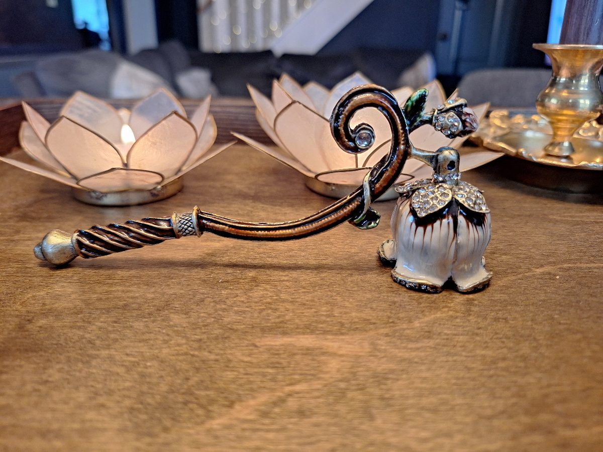 Candle Snuffer - White Flower