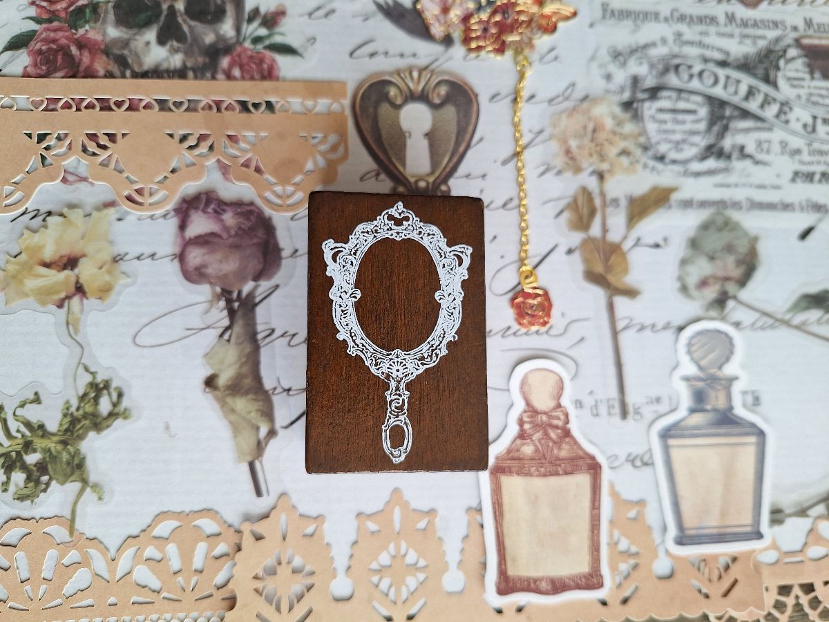 The Victorian Journal Scrapbooking Set