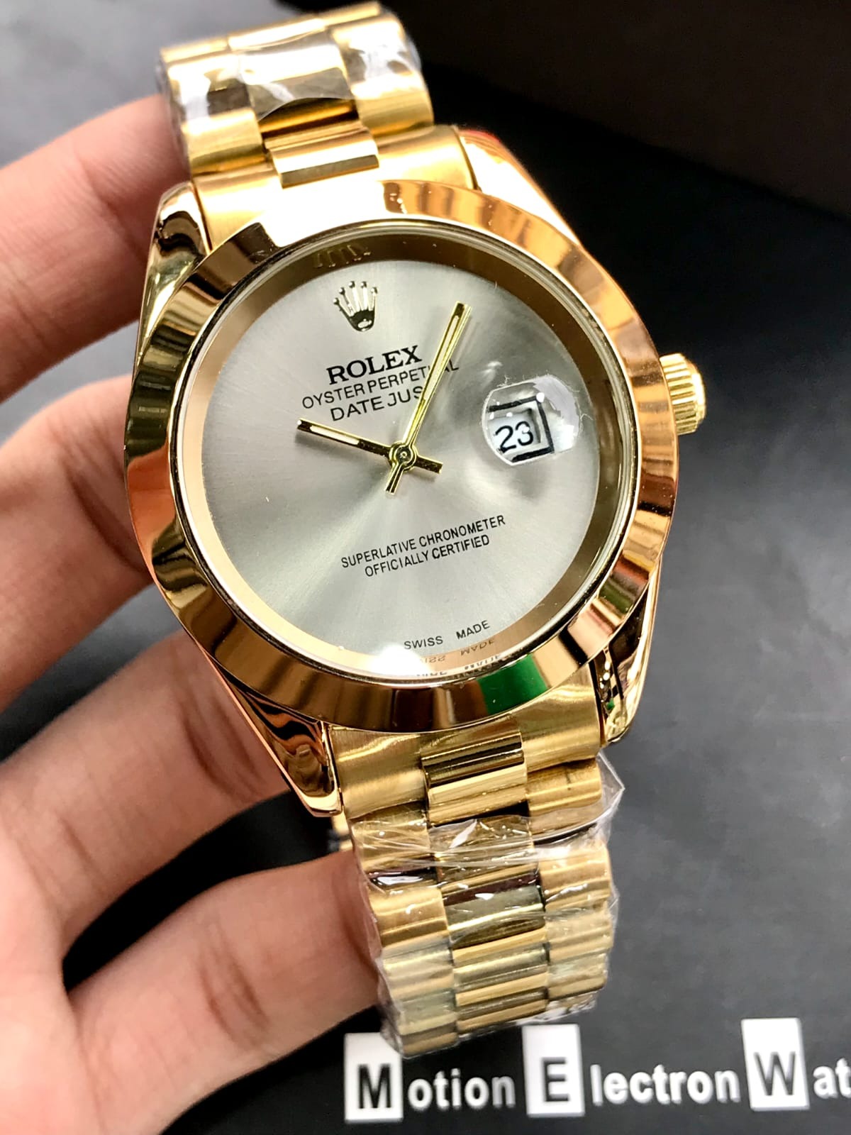 Rolex Oyster Perpetual Datejust Watch Golden