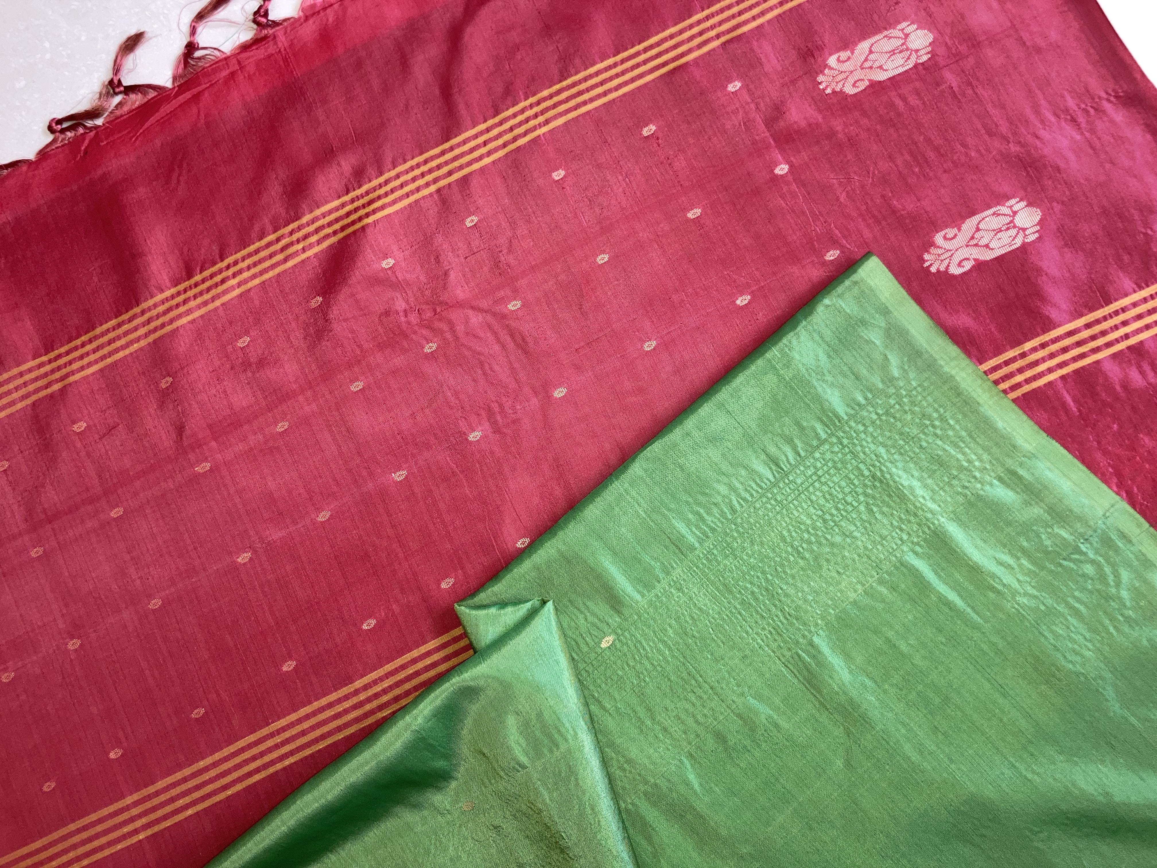 Green & Red Vaazhainaar/ Valainar Pattu Saree