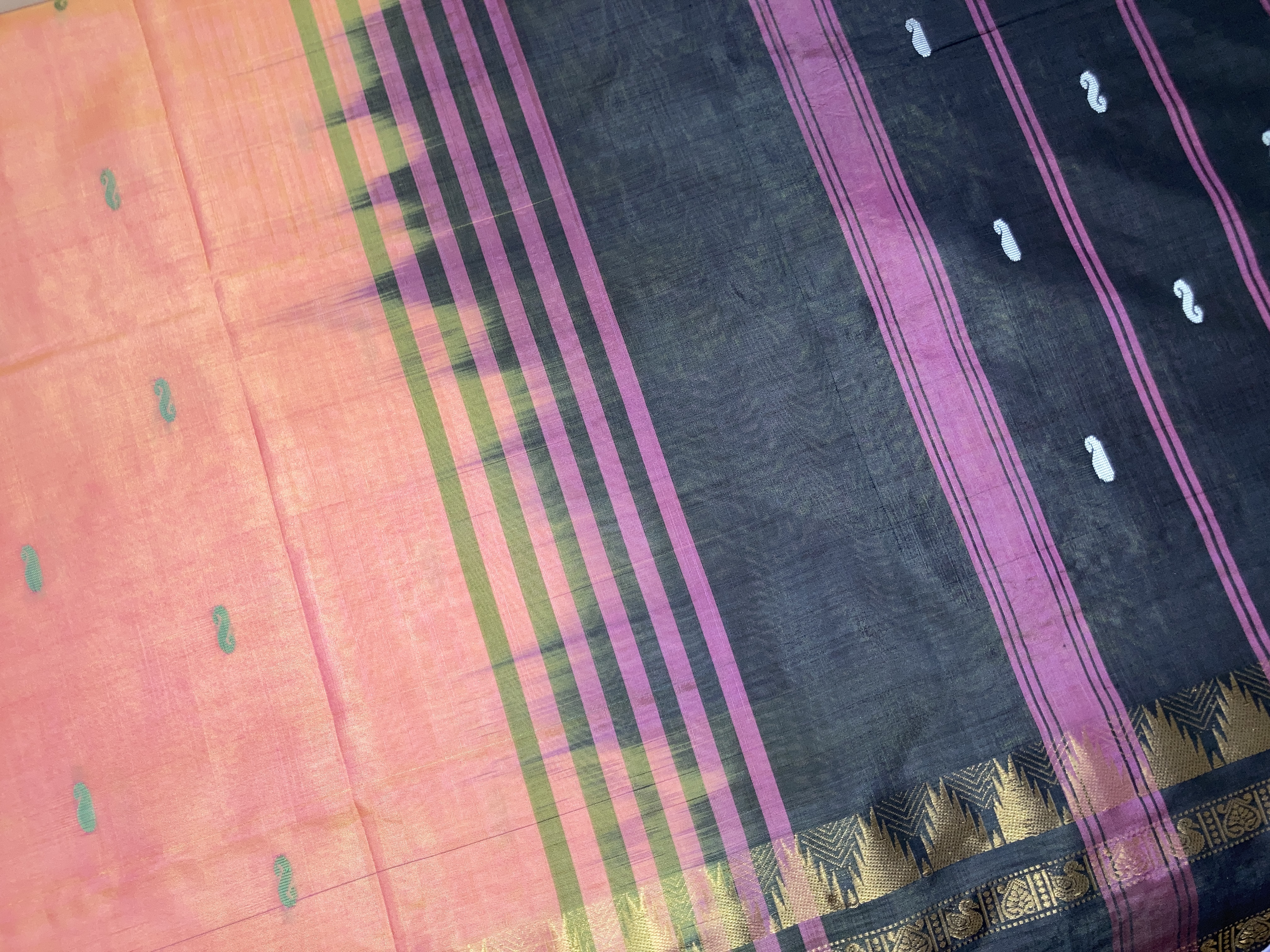 Peach & Black Vaazhainaar/ Valainar Pattu Saree