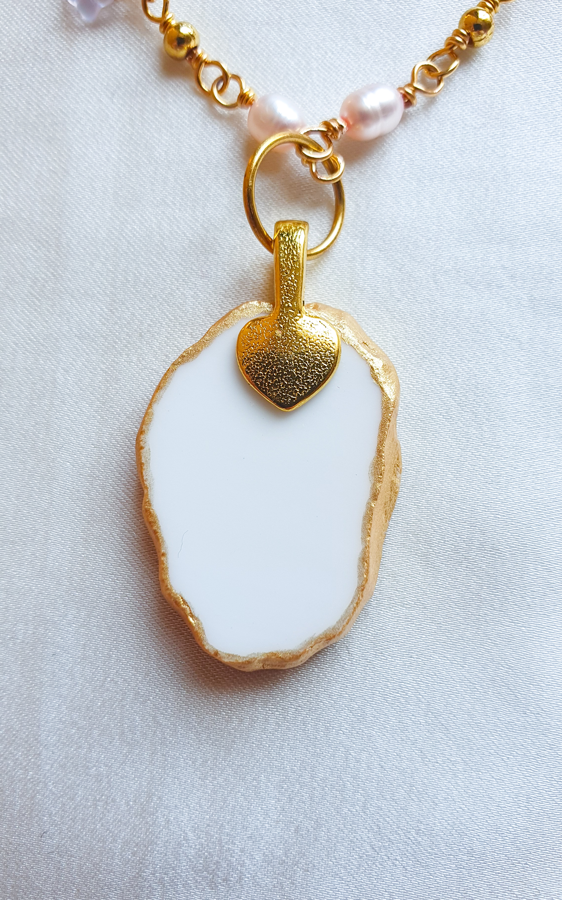 Flower bouquet vintage porcelain pearl necklace 