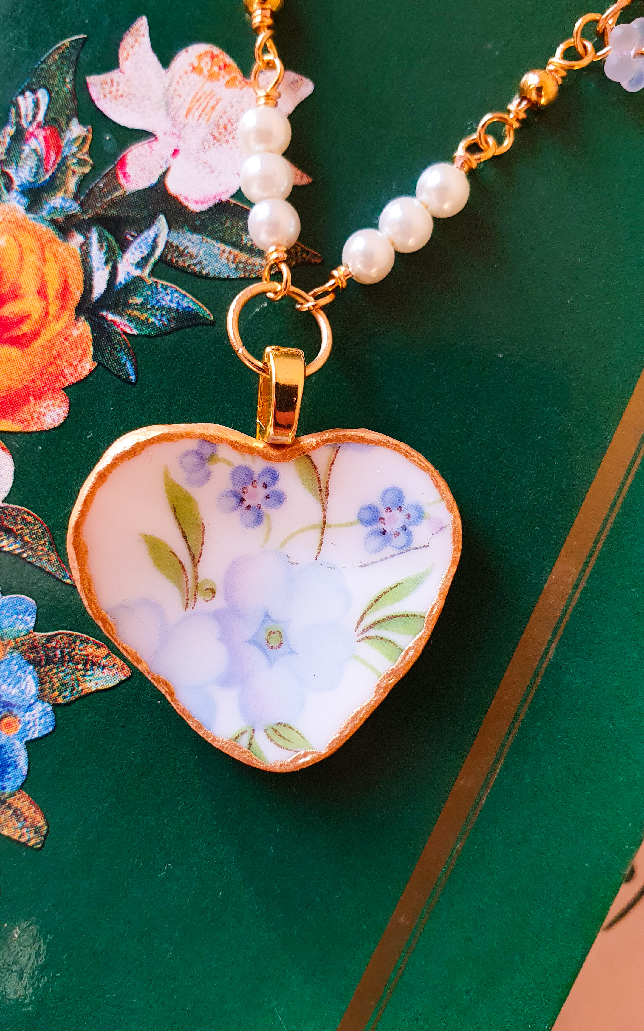 Forget-me-not vintage porcelain pearl heart necklace 