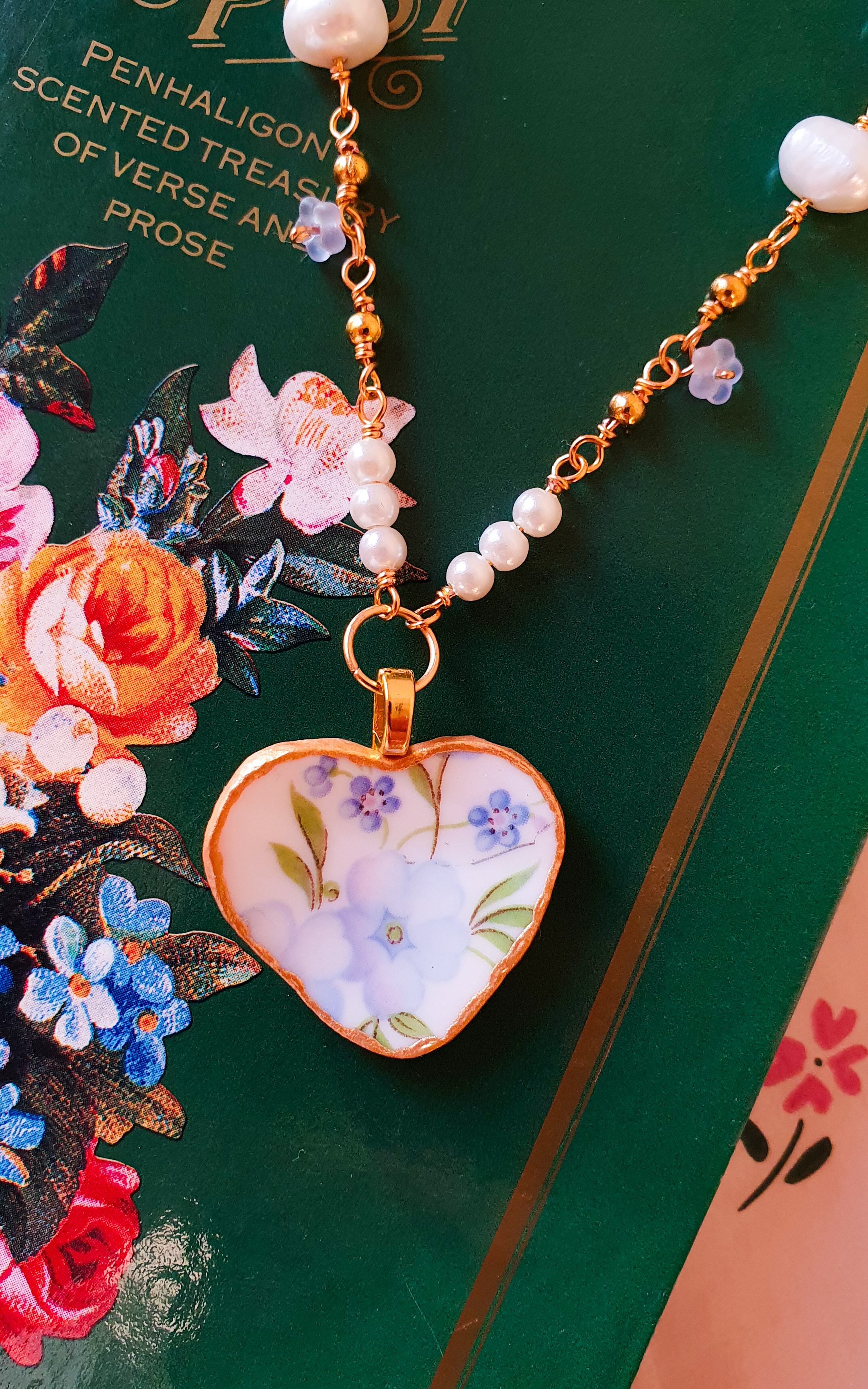 Forget-me-not vintage porcelain pearl heart necklace