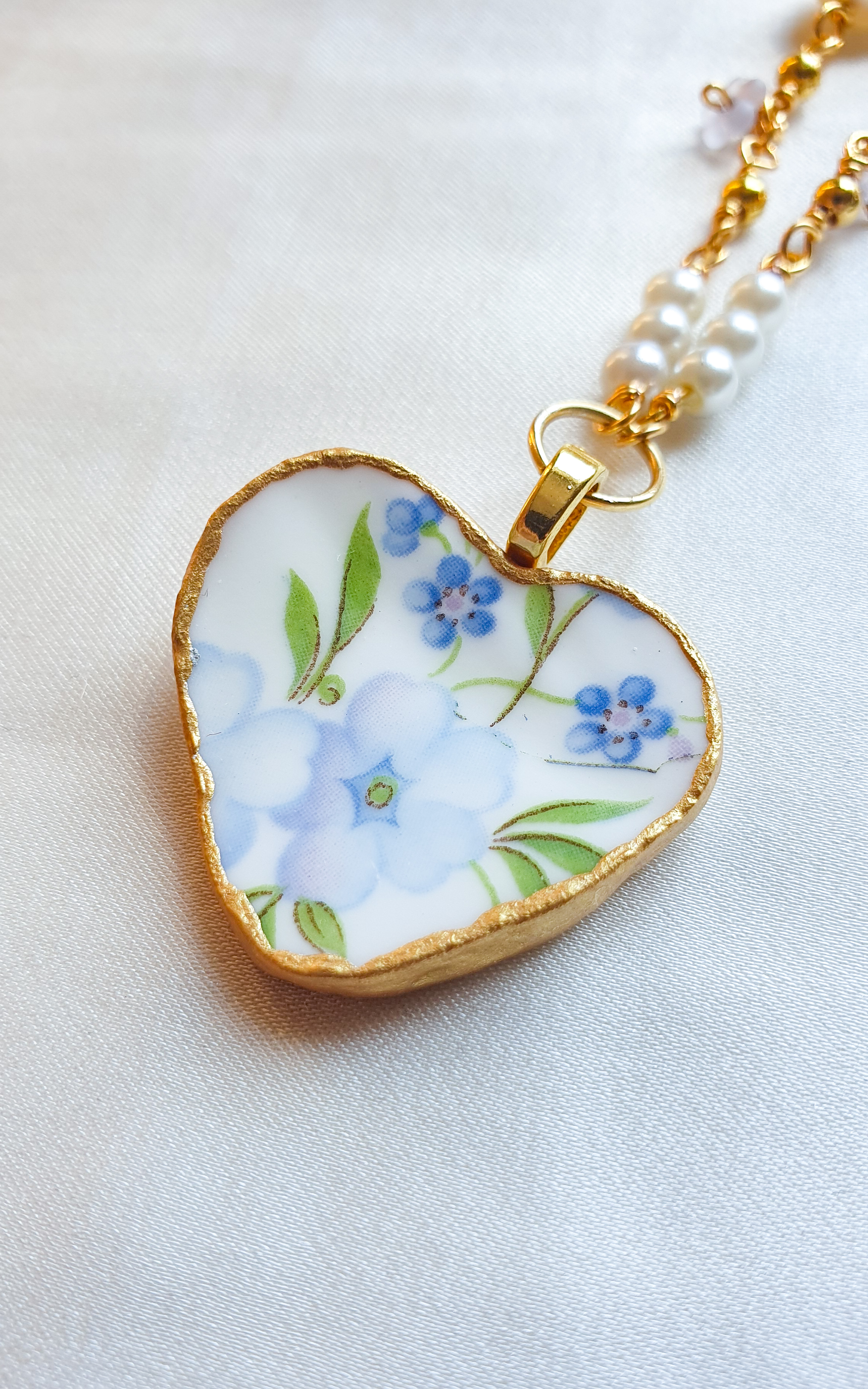 Forget-me-not vintage porcelain pearl heart necklace 