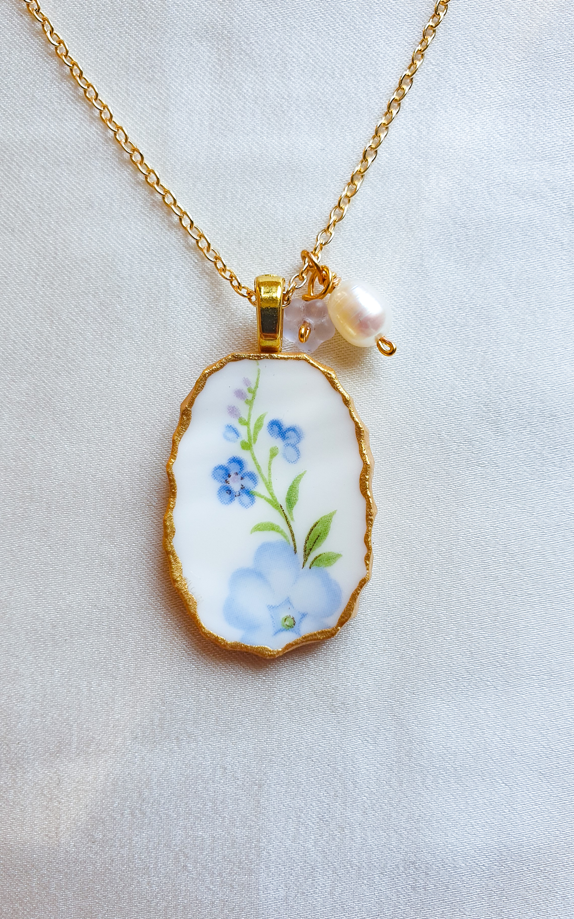 Weatherglass vintage porcelain gold necklace 