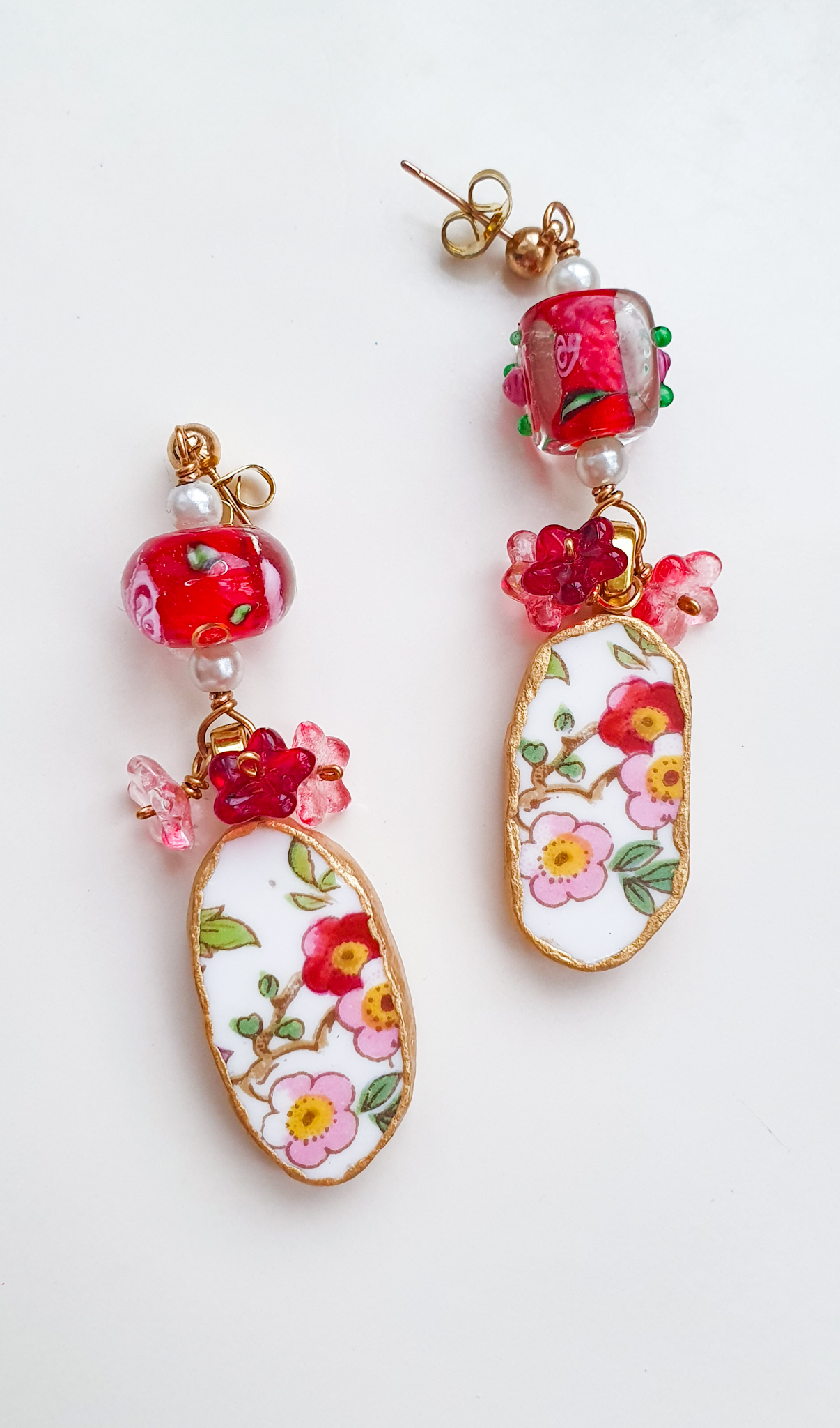Anemone vintage porcelain mismatched earrings 