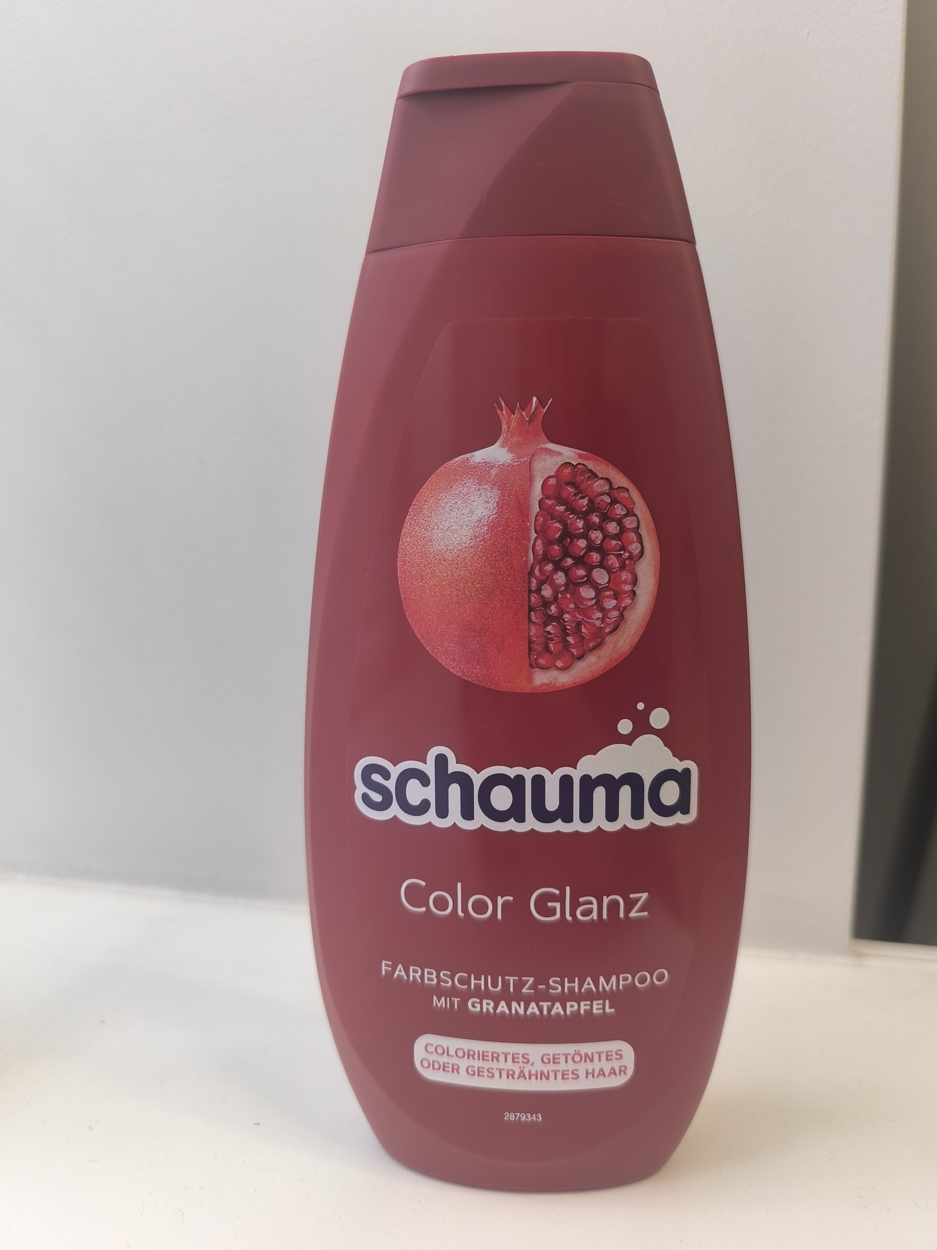 Schauma arba Color Glanz šampūnai