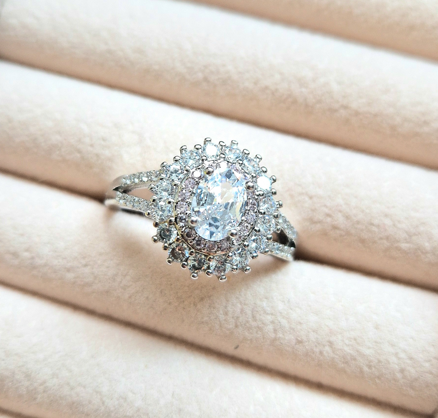 Elegant Oval Halo Diamond Ring