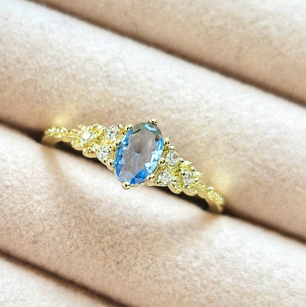Aquamarine and Diamond Gold Ring
