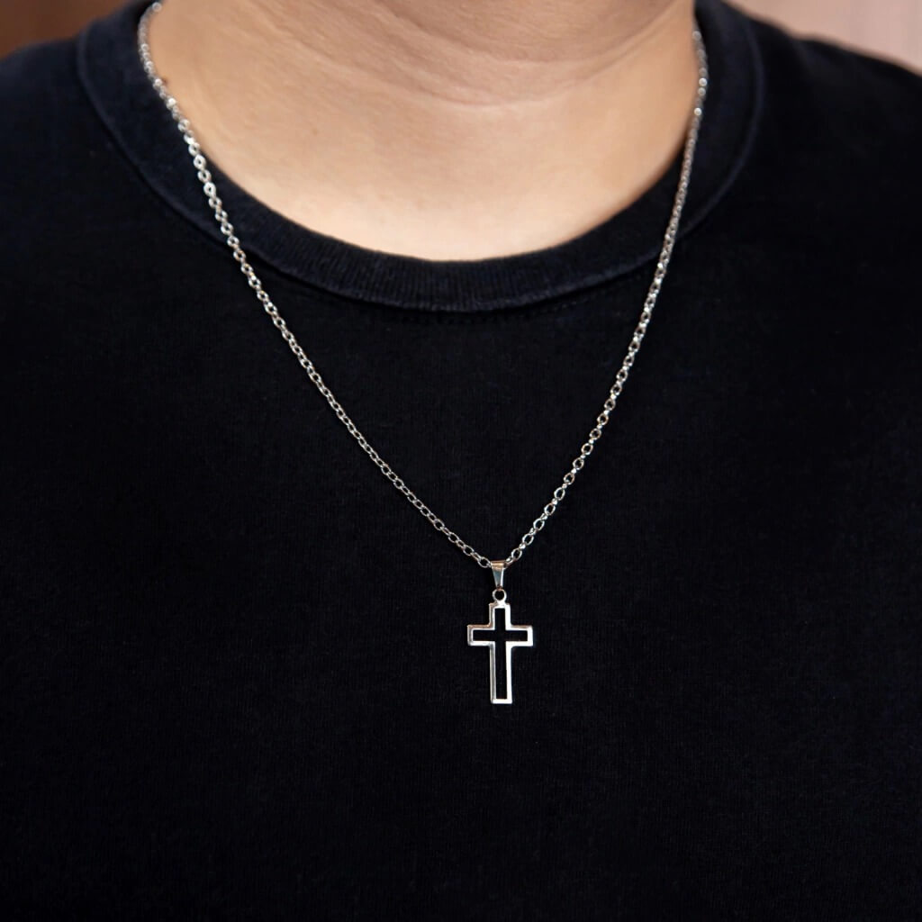 Colar Cruz Vazada