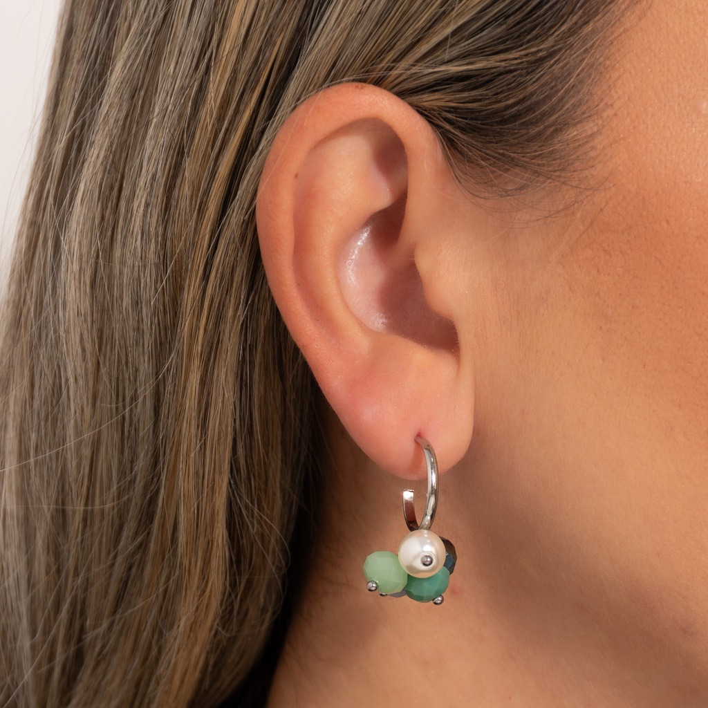 Argola com Cacho de Pérolas ou Miçangas