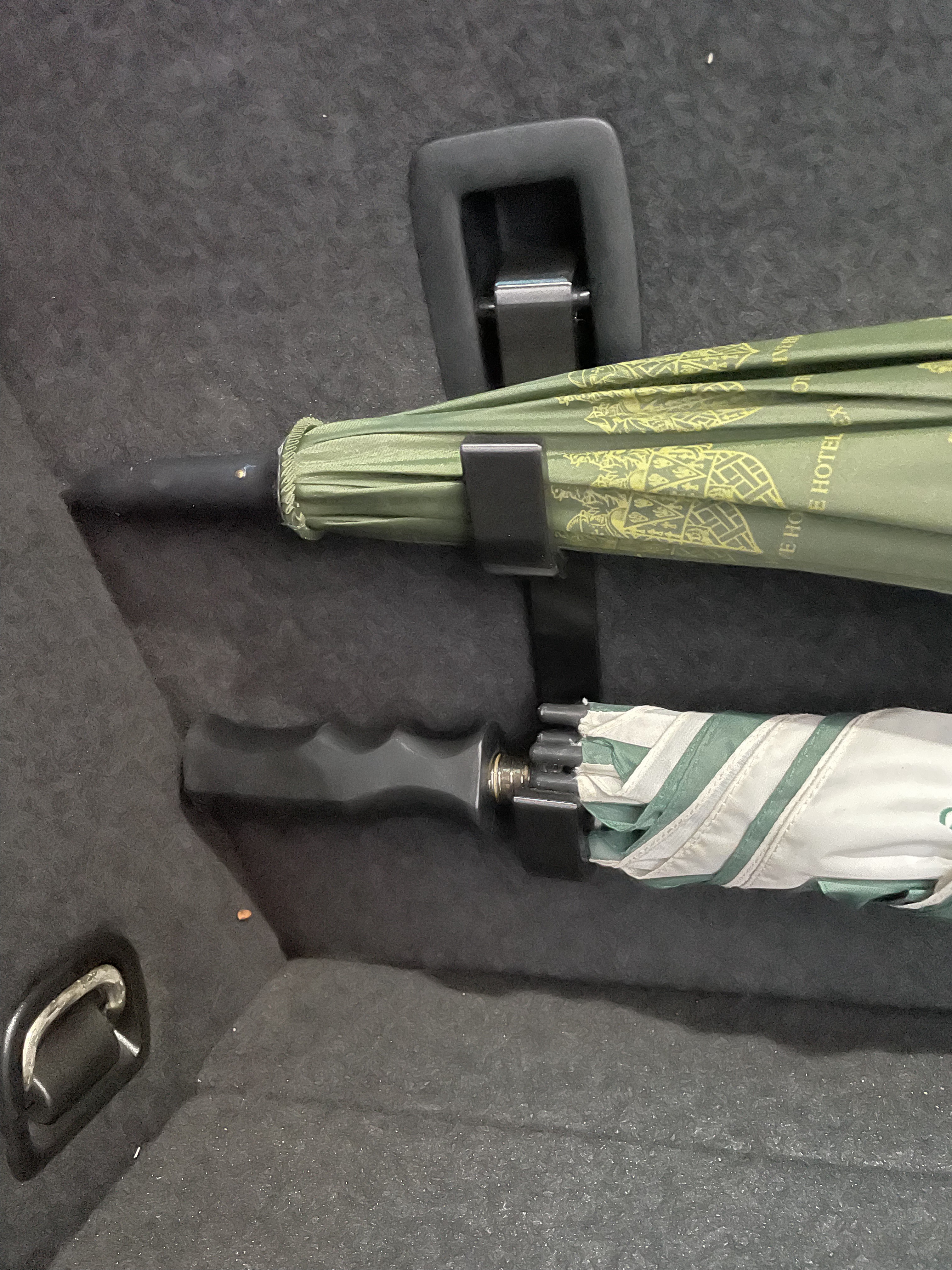  Twin Umbrella Hooks for ISOFIX