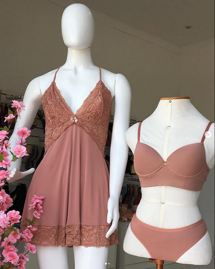 Conjunto de Lingerie de Renda