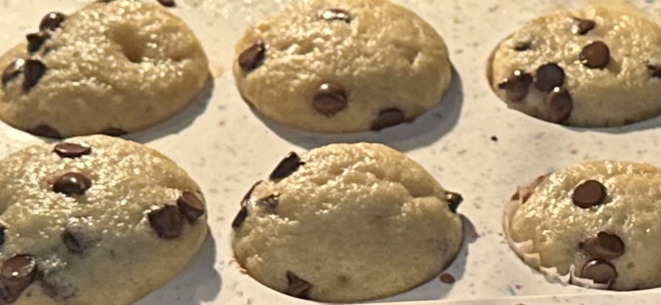 MINI Chocolate Chip Muffins