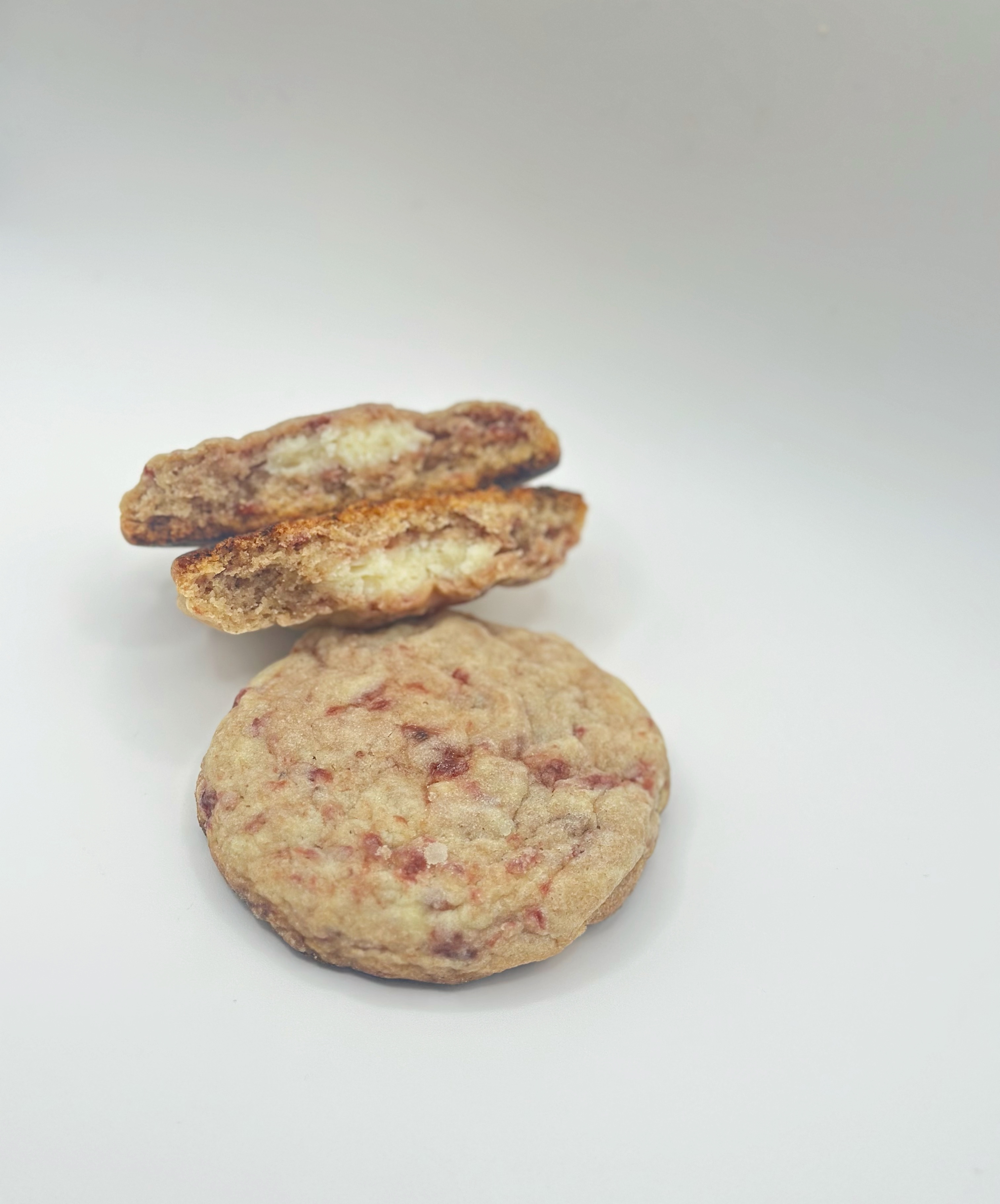 Stuffed Strawberry Cheesecake Cookies