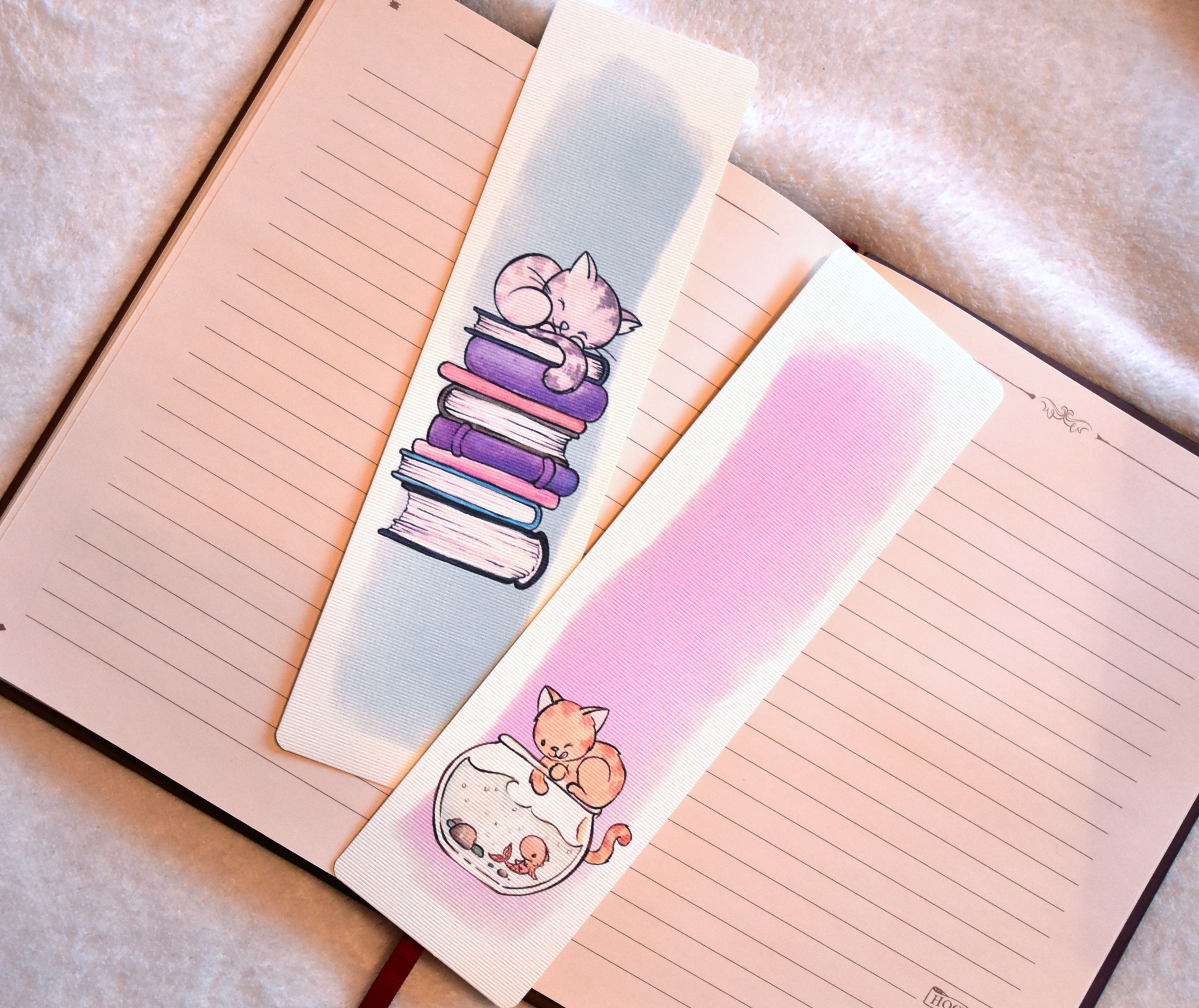 Cicás könyvjelzők- rózsaszín-kék