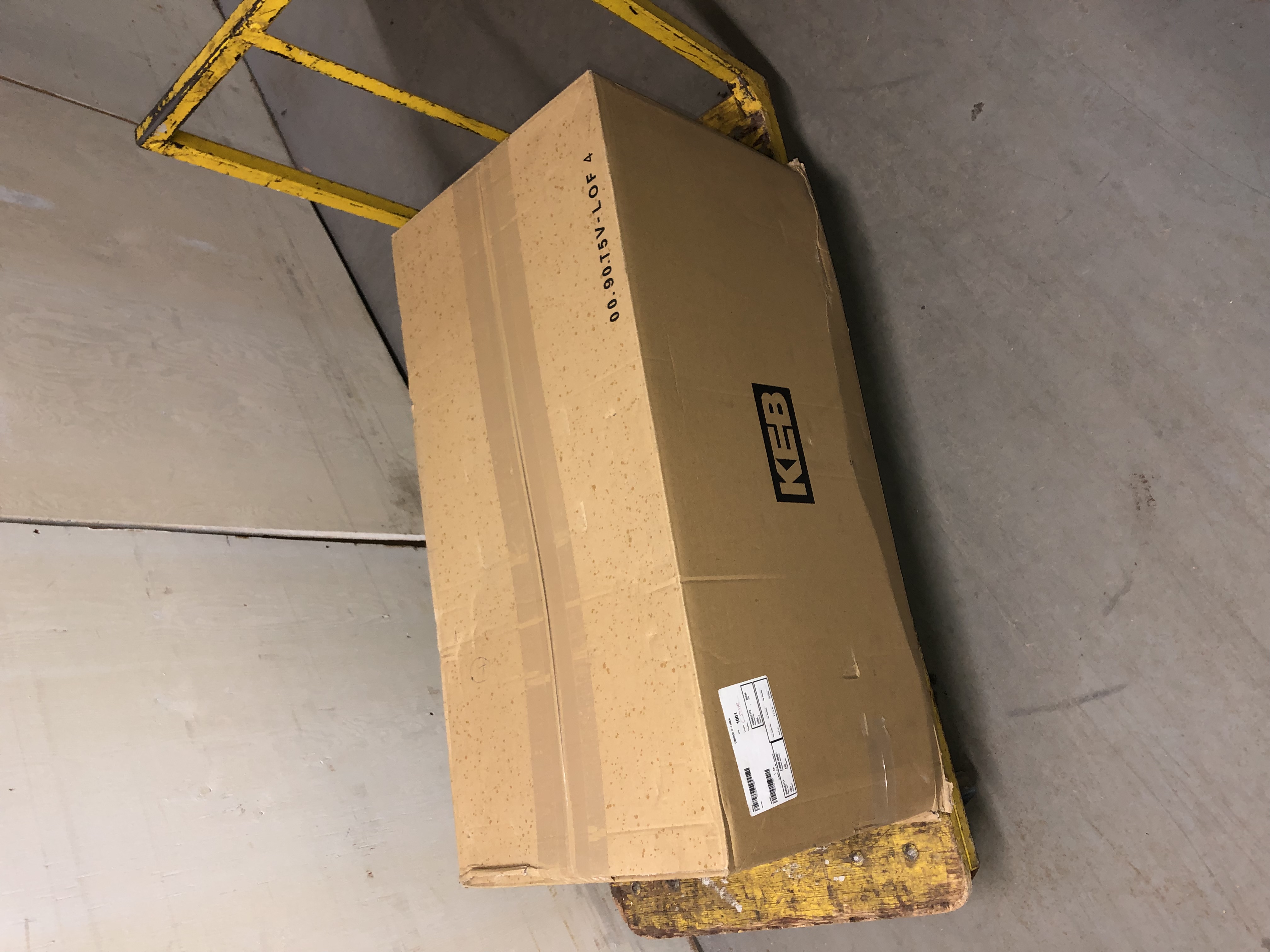 KEB F5 28F5E0U-V001 420V..746VDC 407A to 3-phase 0..800Hz 200KW 1-year warranty