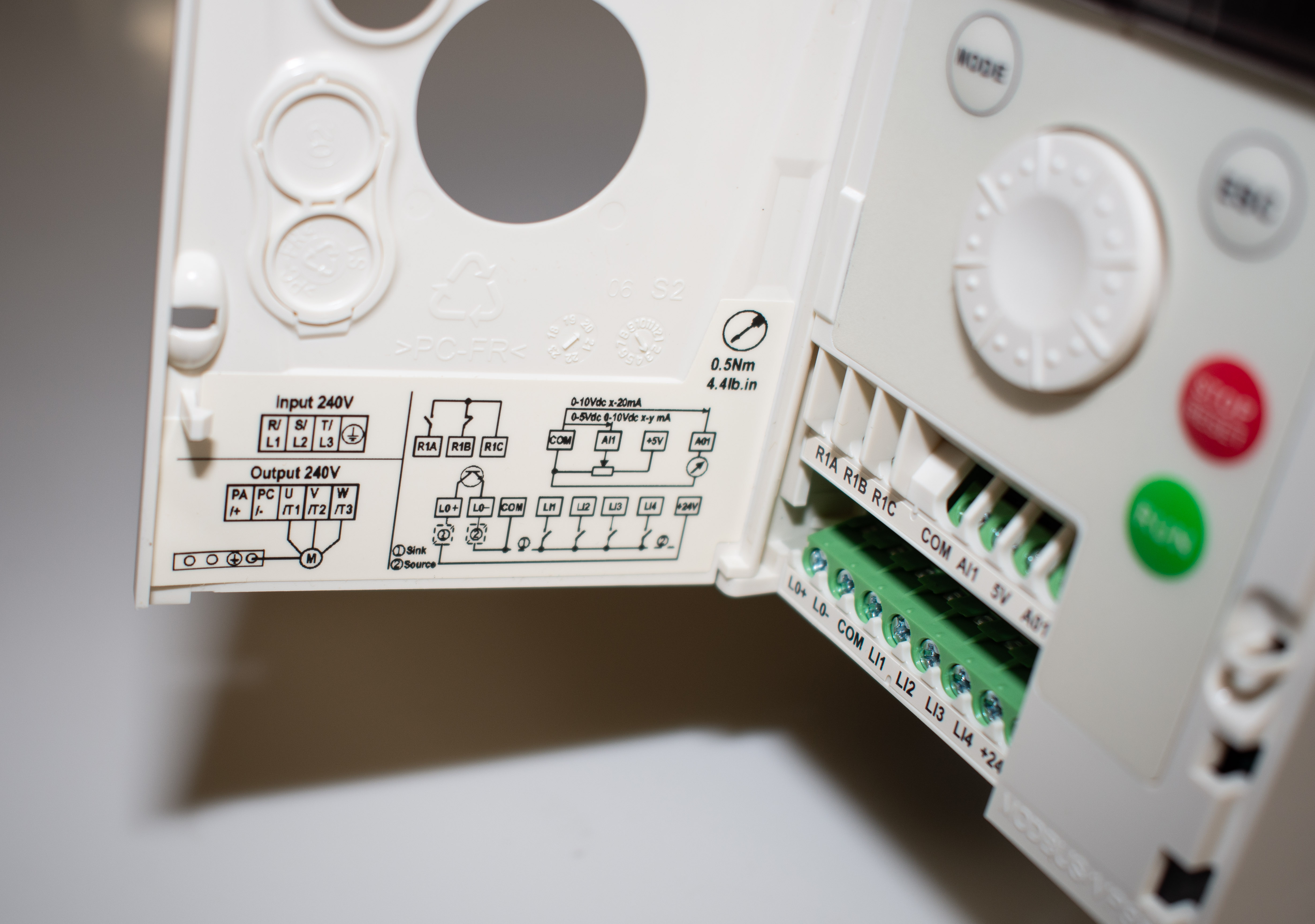 Schneider Altivar ATV12HU15M3 200-240V 3-phase 1.5KW speed drive 1-year warranty