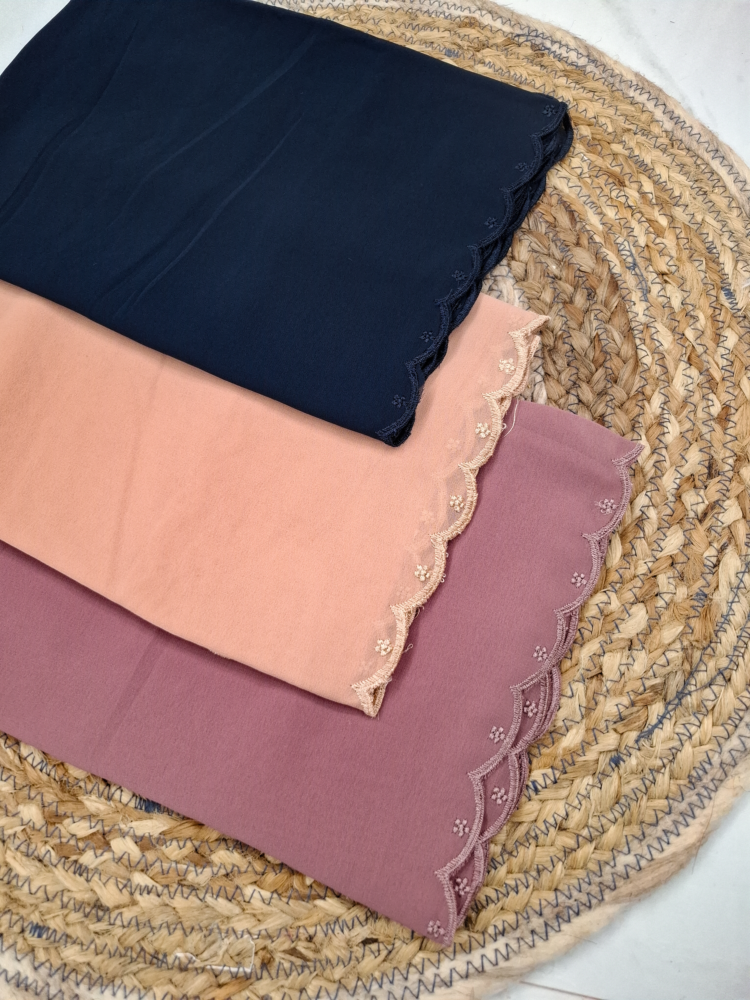 Embroidered Scallop Hijab