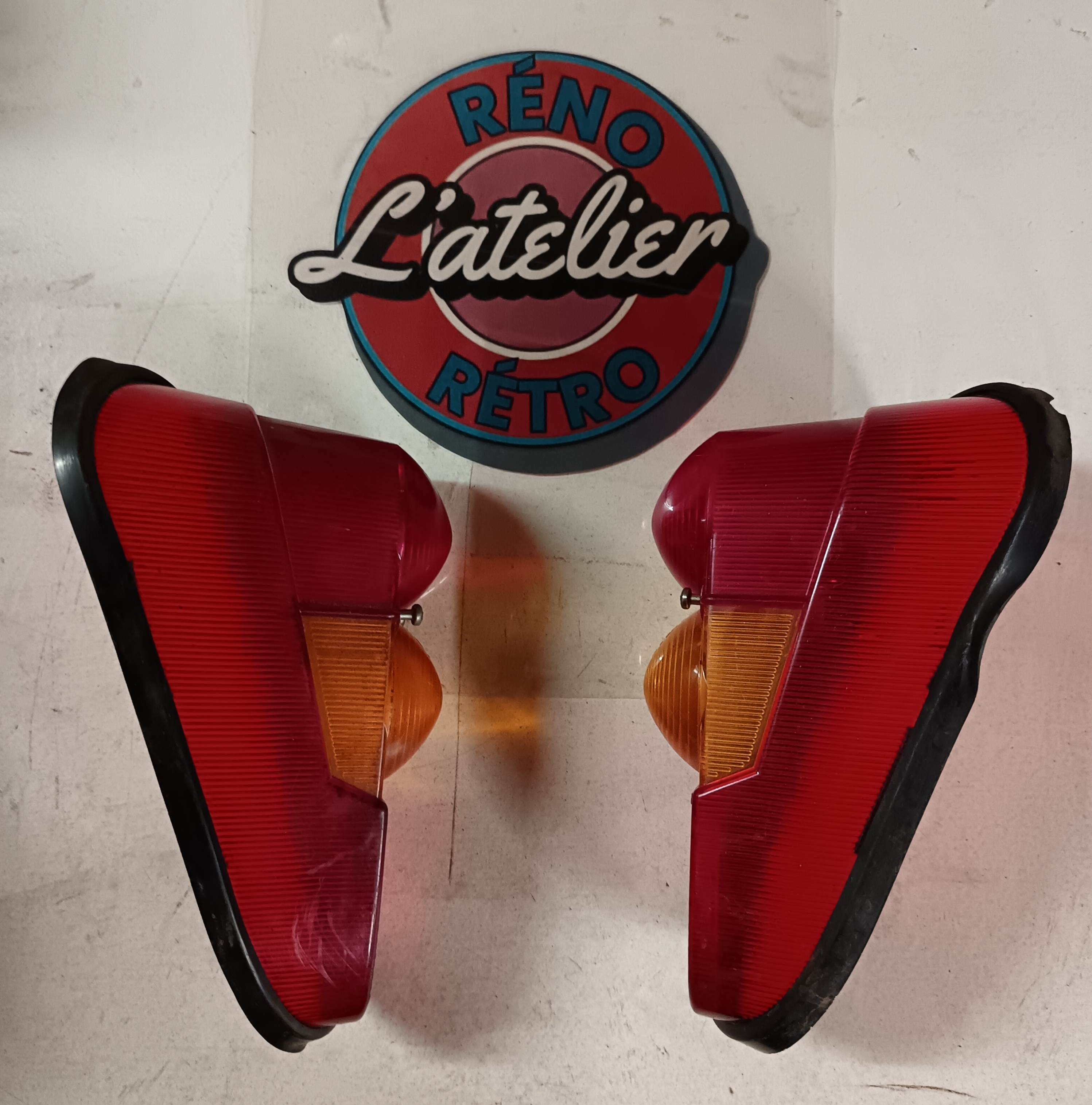 Paire de cabochon de feux arrière Renault 4L