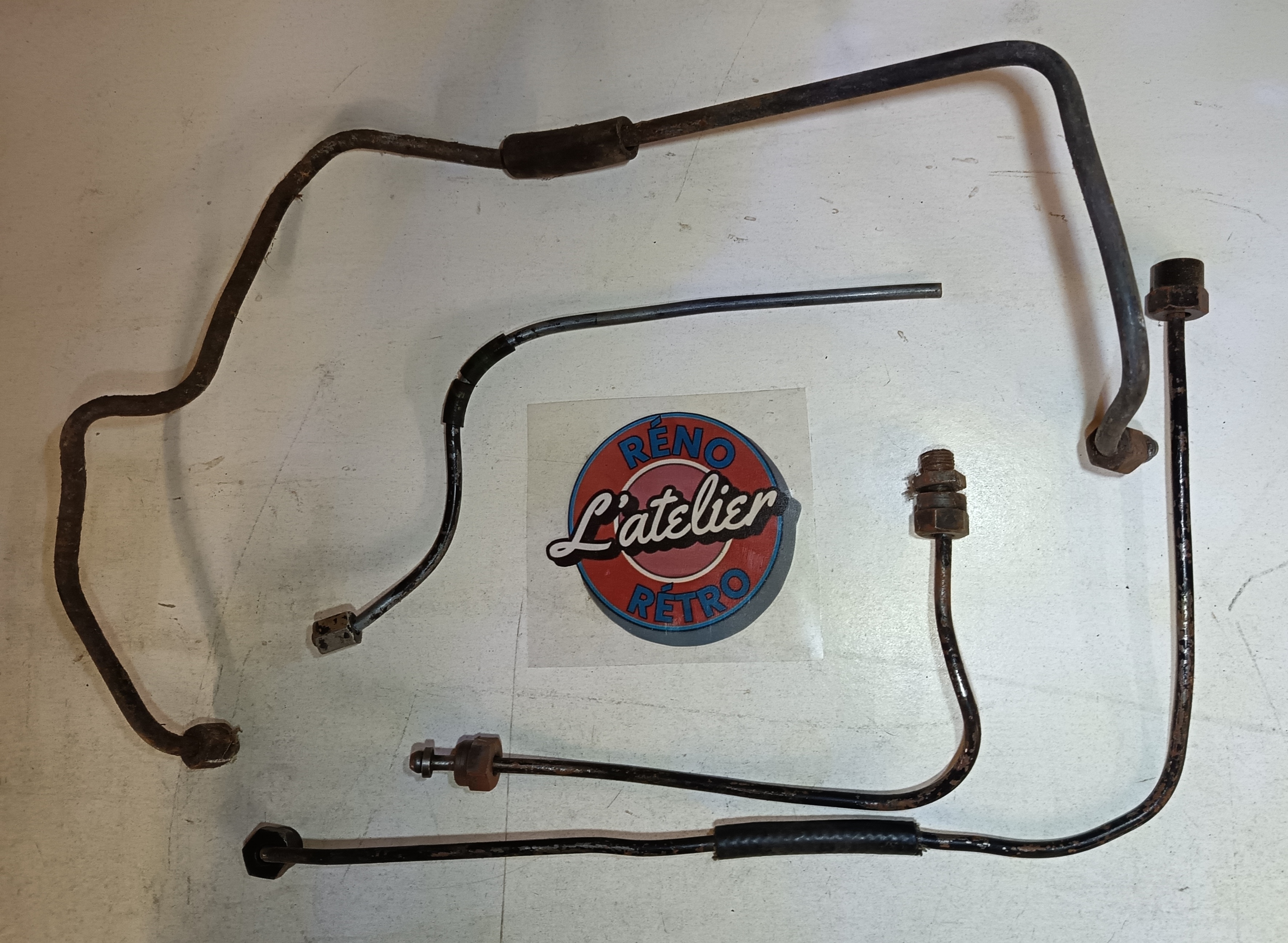 Lot tuyaux rigide alimentation pied moulé