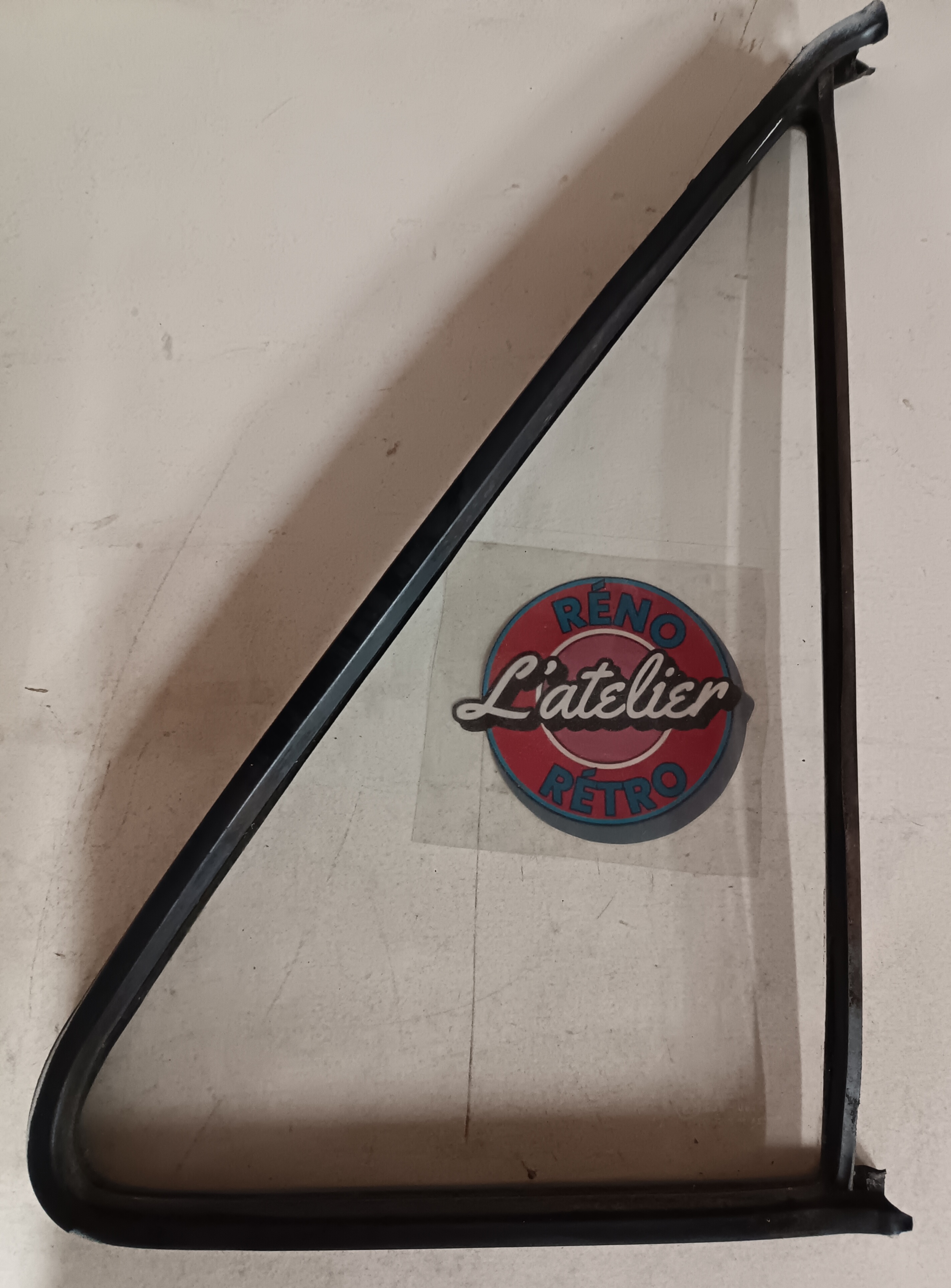 Vitre déflecteur fixe gauche côté conducteur avec sont joints d'entourage vw transporter t3 t25 caravelle joker 4x4 syncro