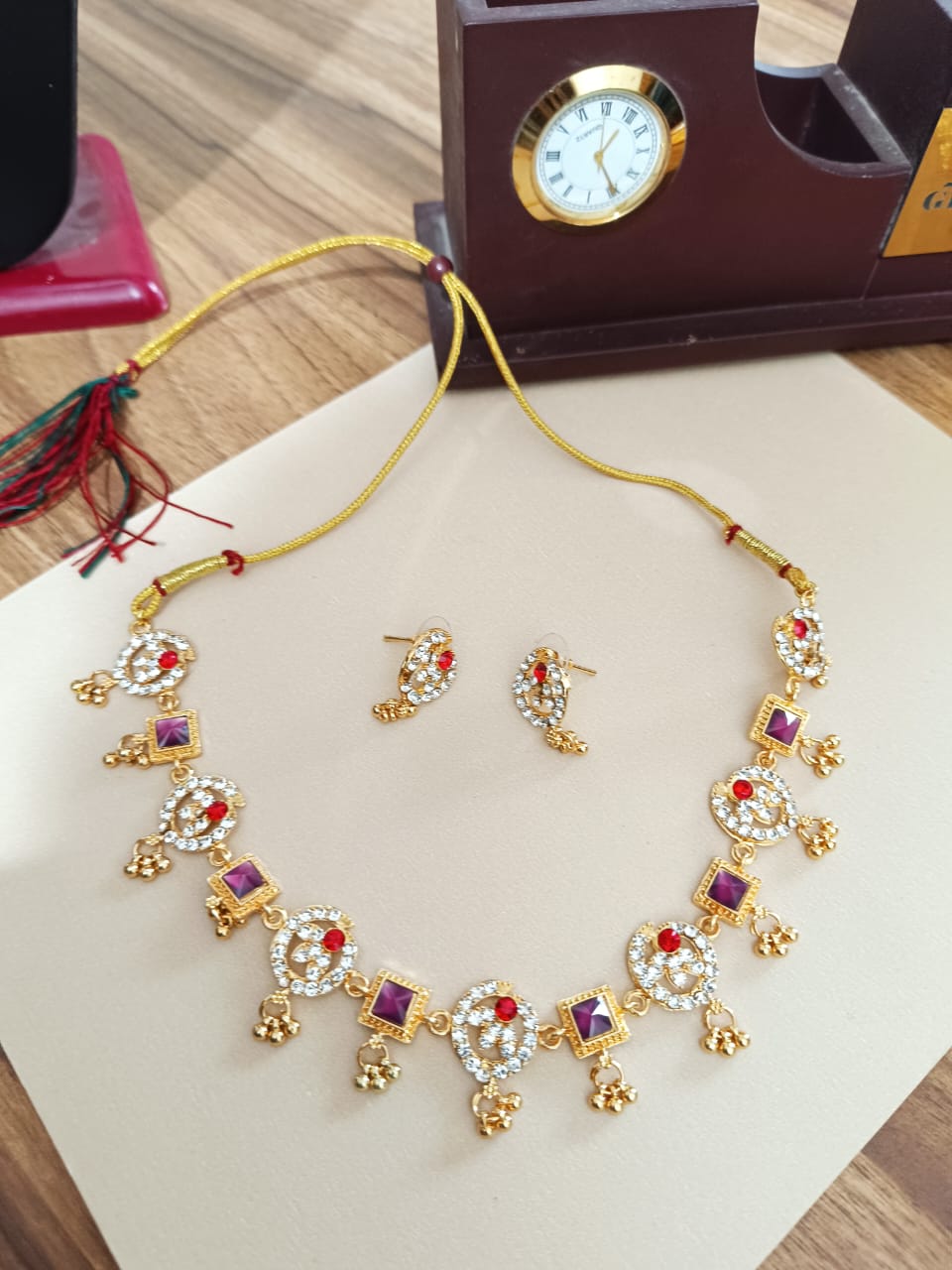 Neckles
