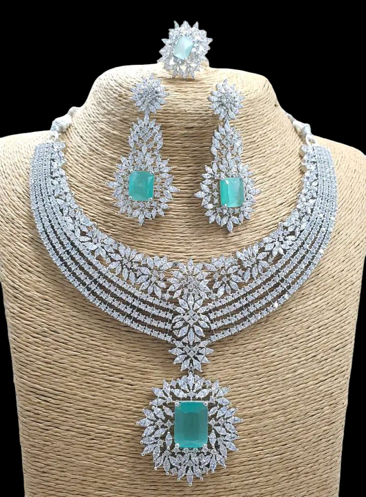Emerald Green Diamond Necklace Set