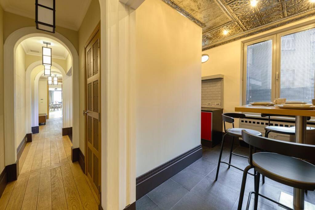 Weekend1 - (4 Guest )Brussels City Luxury: + 