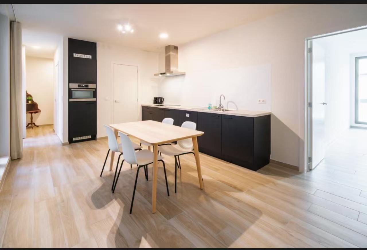  Weekend 2 Apartment Package (2 Guests) - Opera Square Apartments