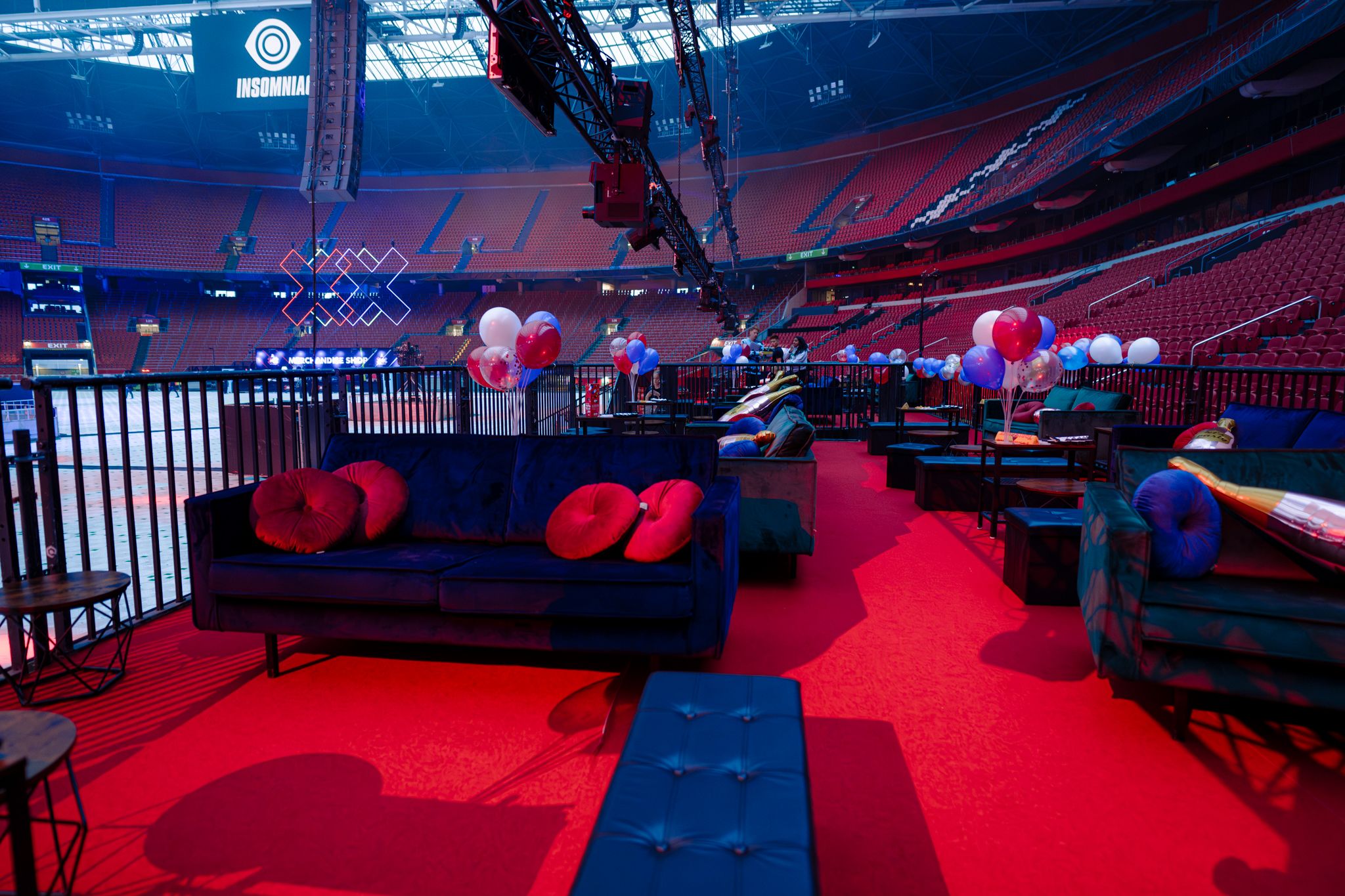 VIP GOLD – FULL TABLE (10 + 6 Guests)