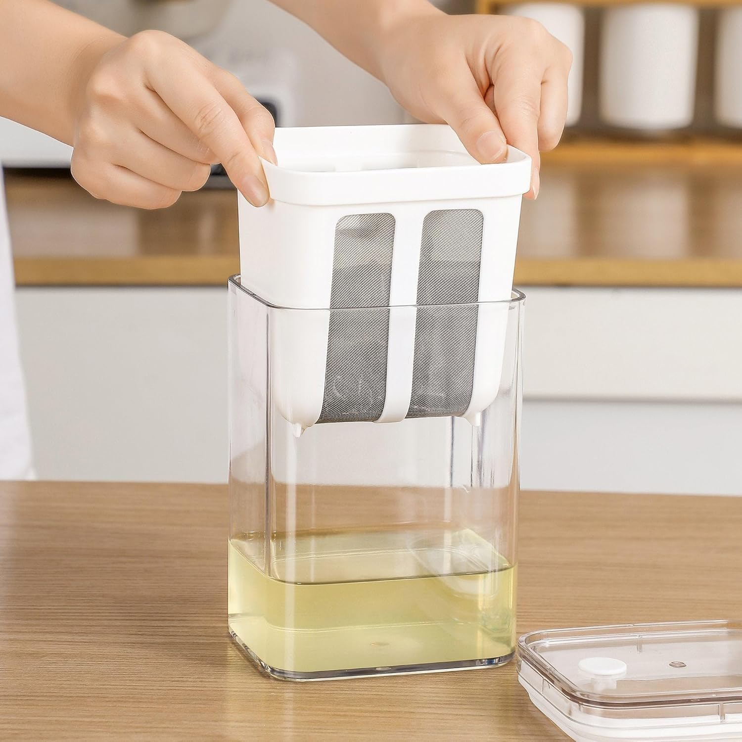 Yogurt Strainer, 1100ml Multi Yoghurt Maker Strainer with Fine Mesh Bag & Lid