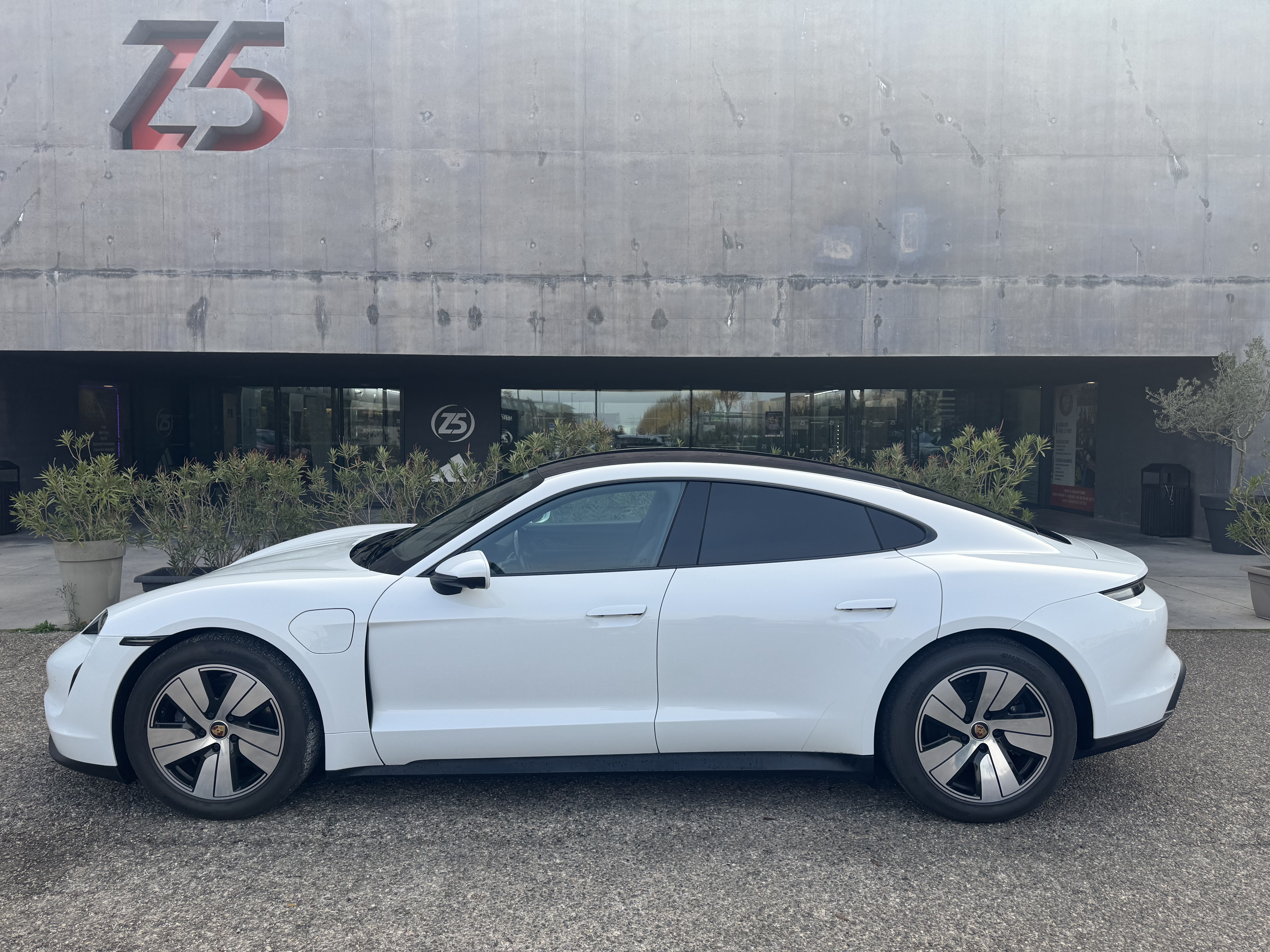 Porsche Taycan 571 ch Batterie performance plus