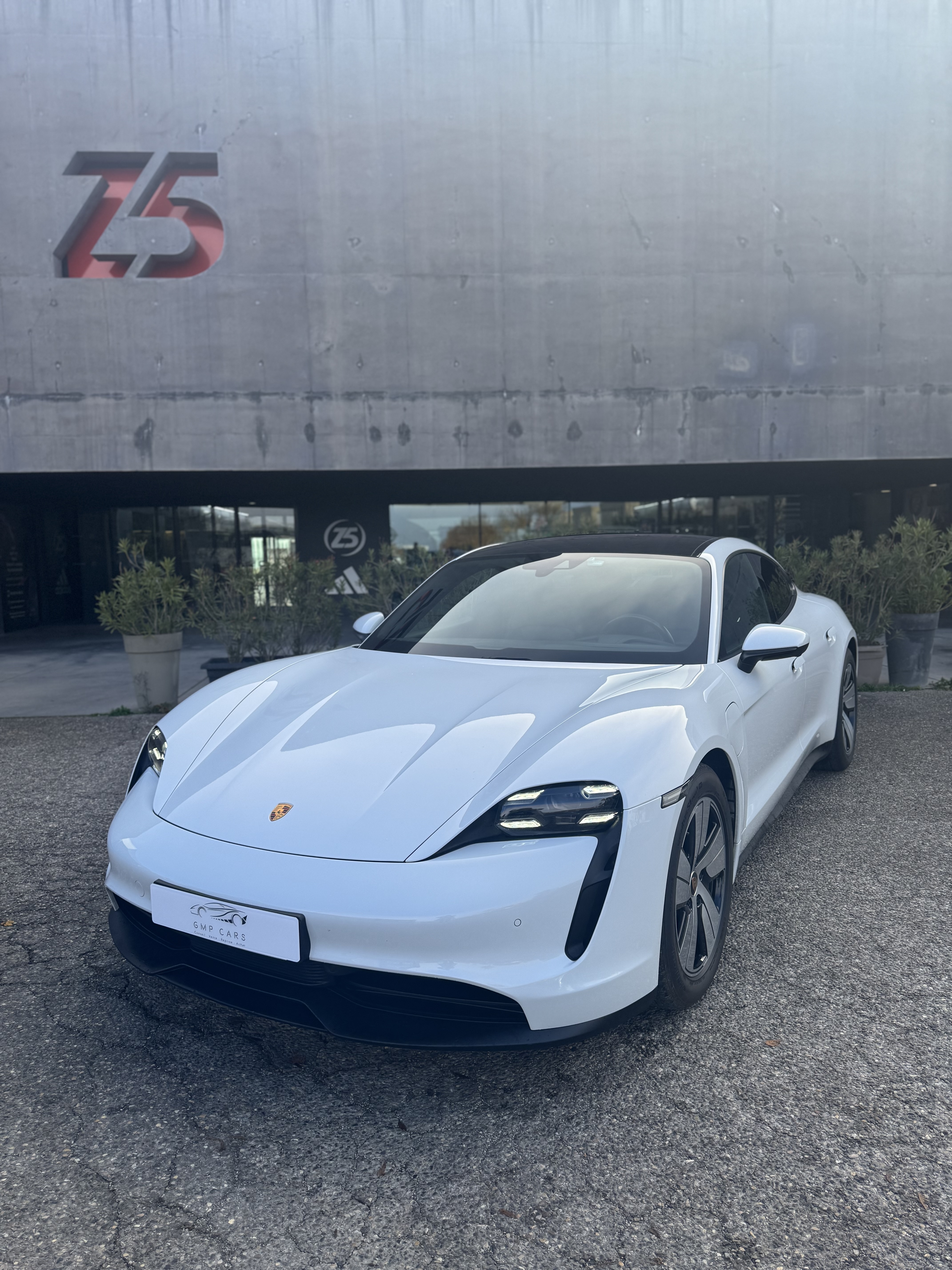 Porsche Taycan 571 ch Batterie performance plus