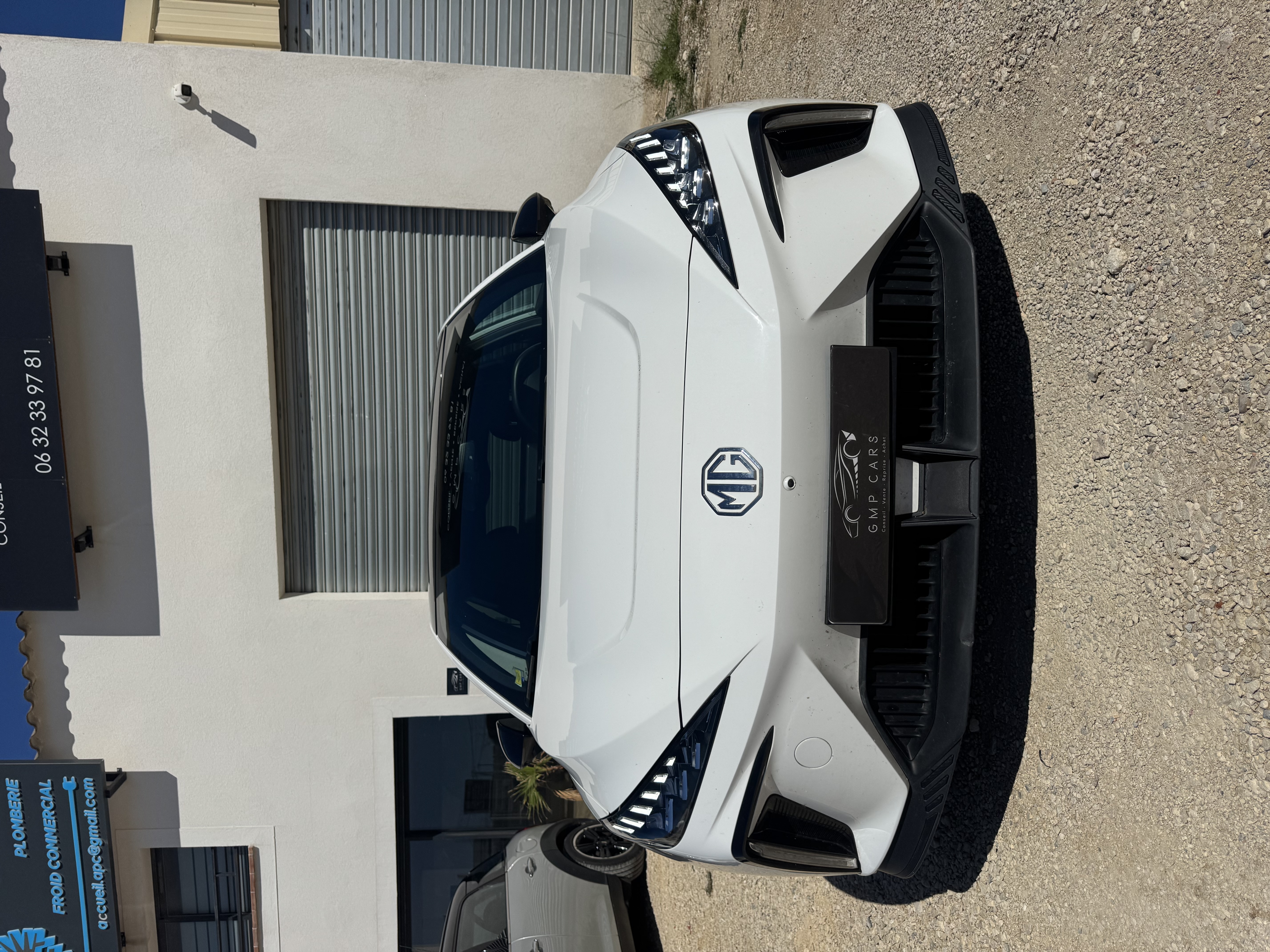 MG4 LUXURY 204 ch 64 kw 