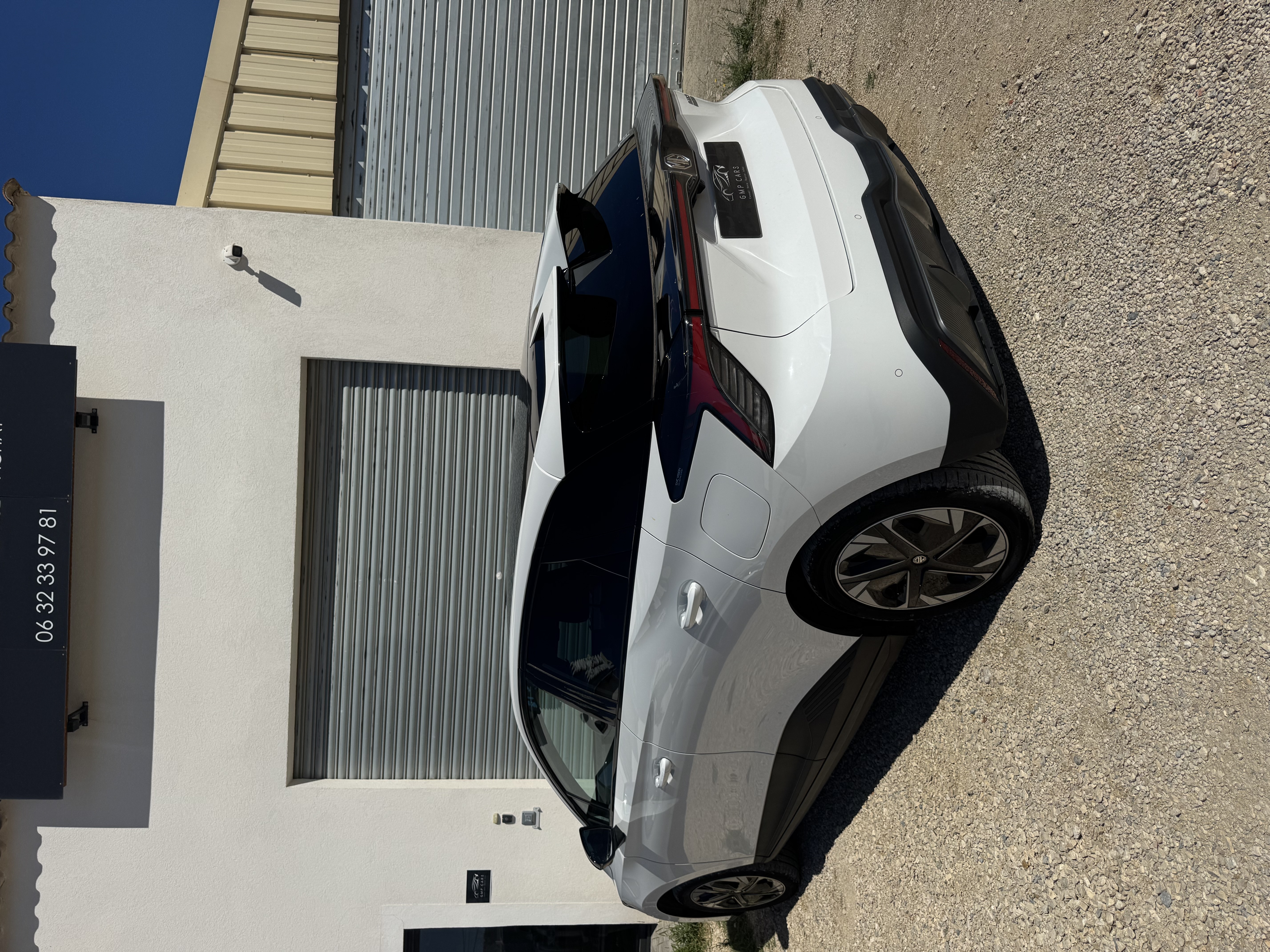 MG4 LUXURY 204 ch 64 kw 