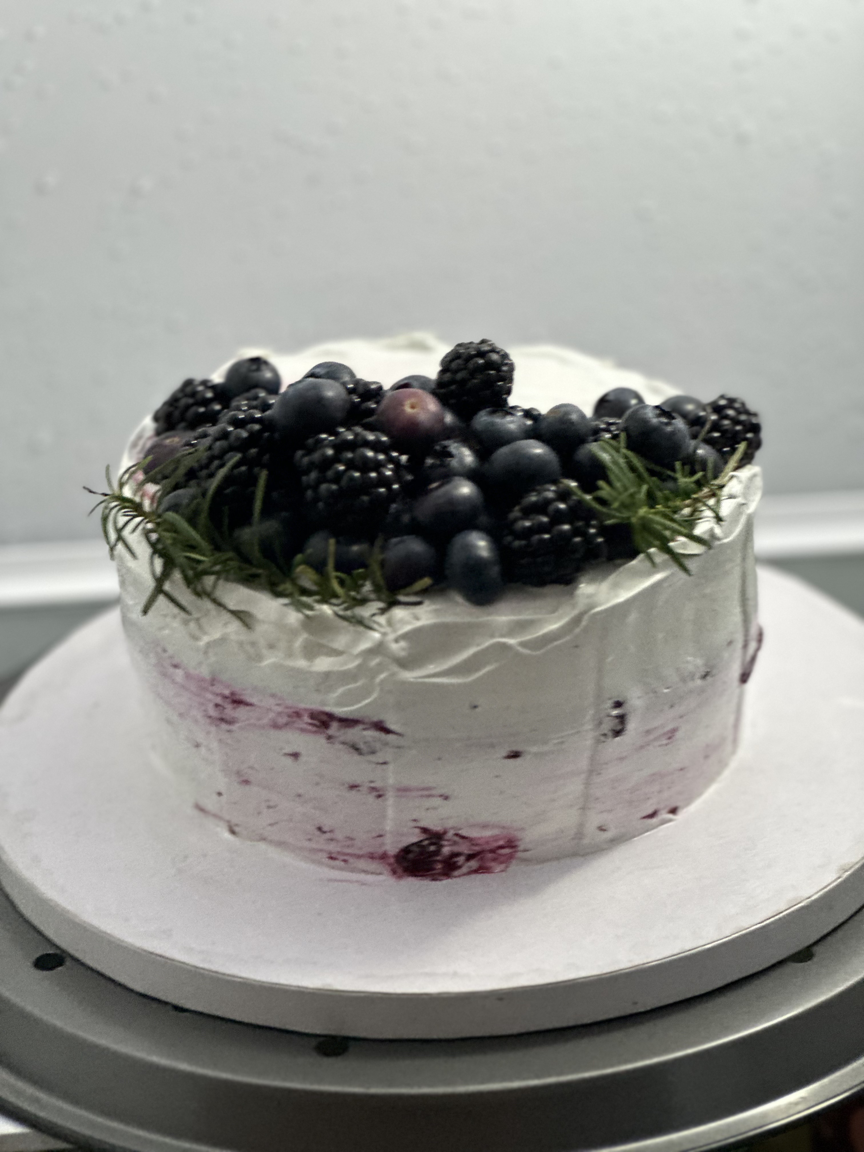 Bolo de Baunilha e Mirtilo