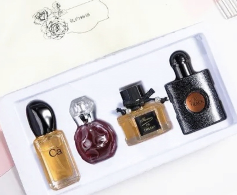 COFFRET 4 PARFUMS FEMME - FRAGANCES VARIEES (4 x 30 ml)
