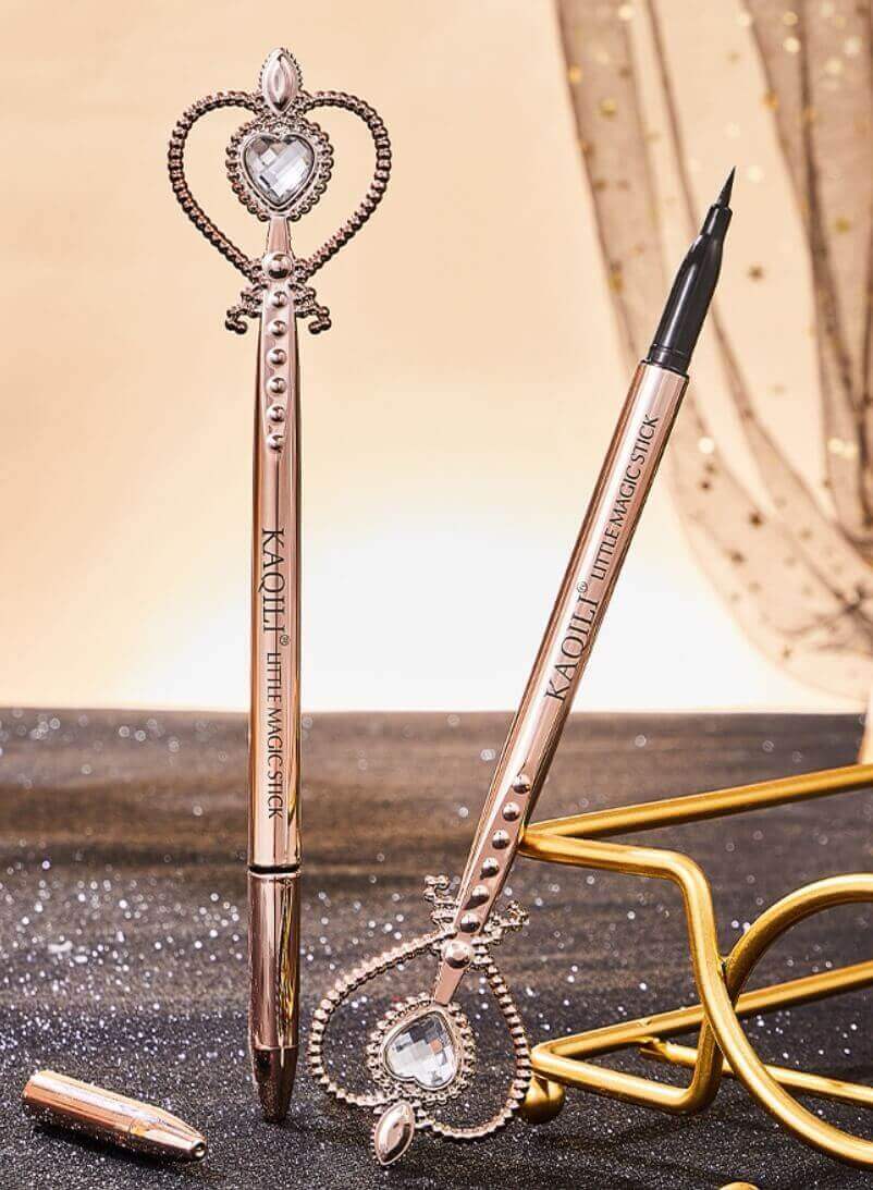 EYELINER NOIR BAGUETTE MAGIQUE - PRECIS & LONGUE TENUE
