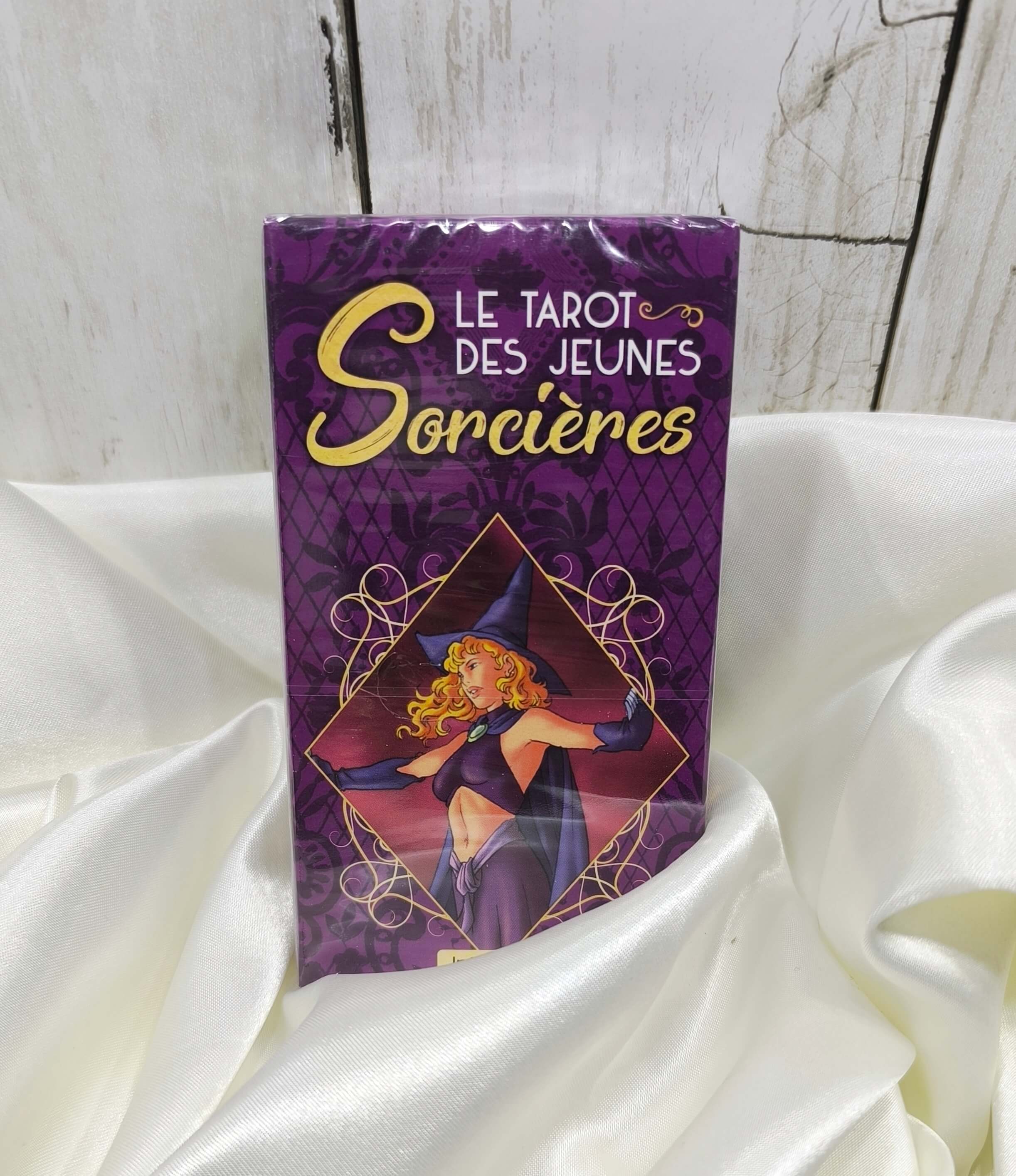 LE TAROT DES JEUNES SORCIERES - 78 CARTES + LIVRE