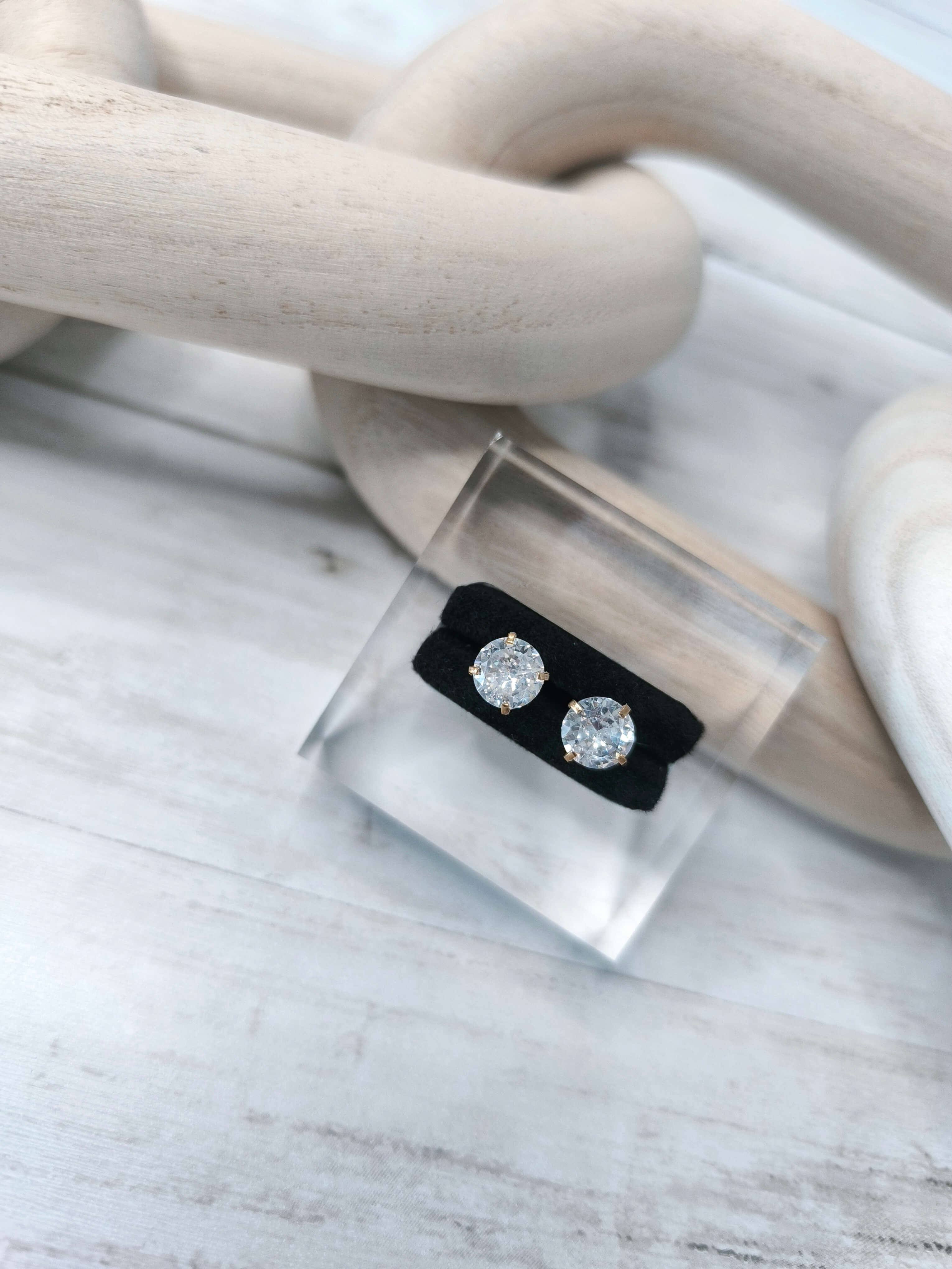 BOUCLES D'OREILLES HOMME EN ACIER INOXYDABLE - PIERRES EN ZIRCONE CUBIQUE - ARGENT OU DORE - 7MM