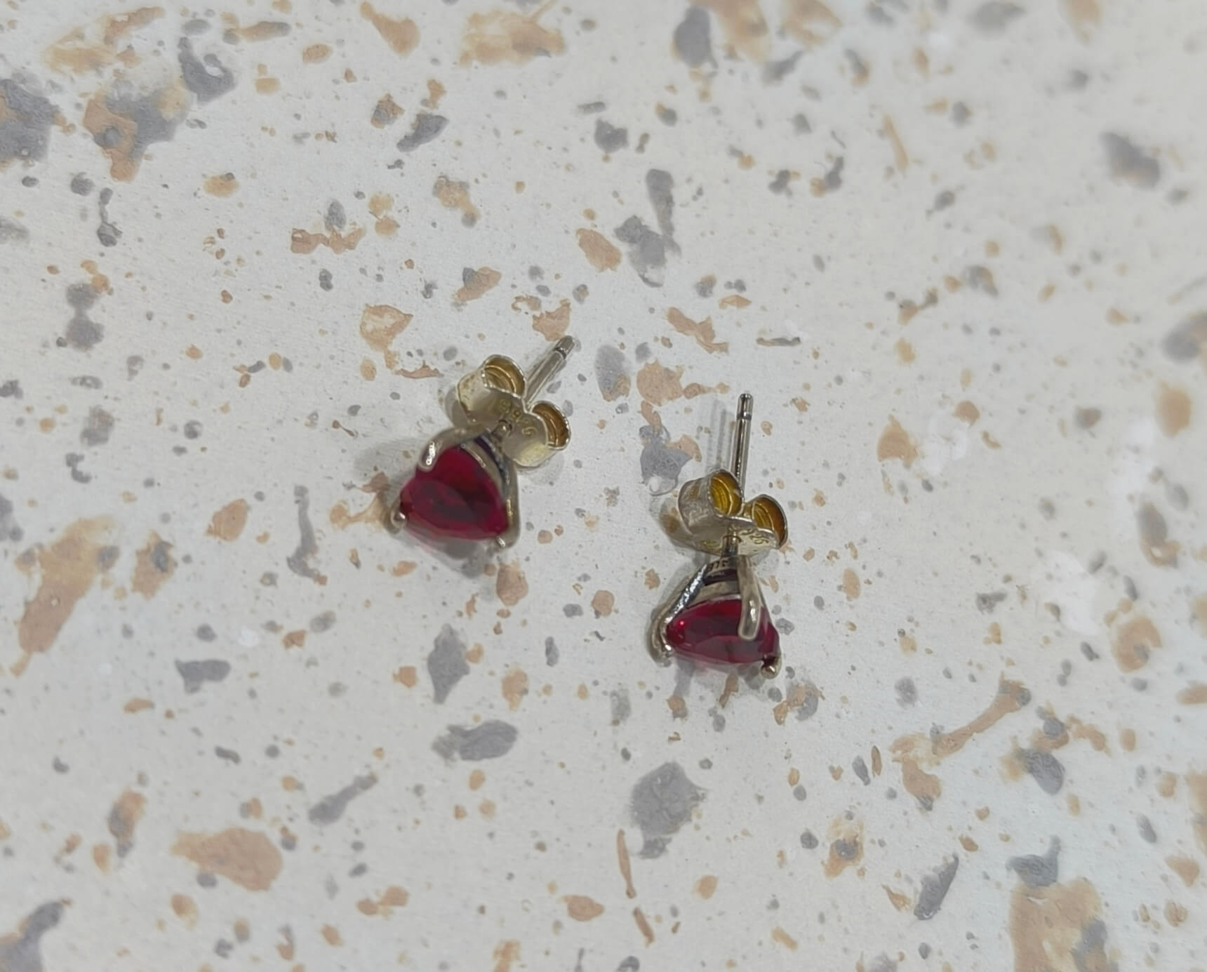BOUCLES D'OREILLES FEMME - ARGENT STERLING 925 - COEUR ROUGE ECLATANT