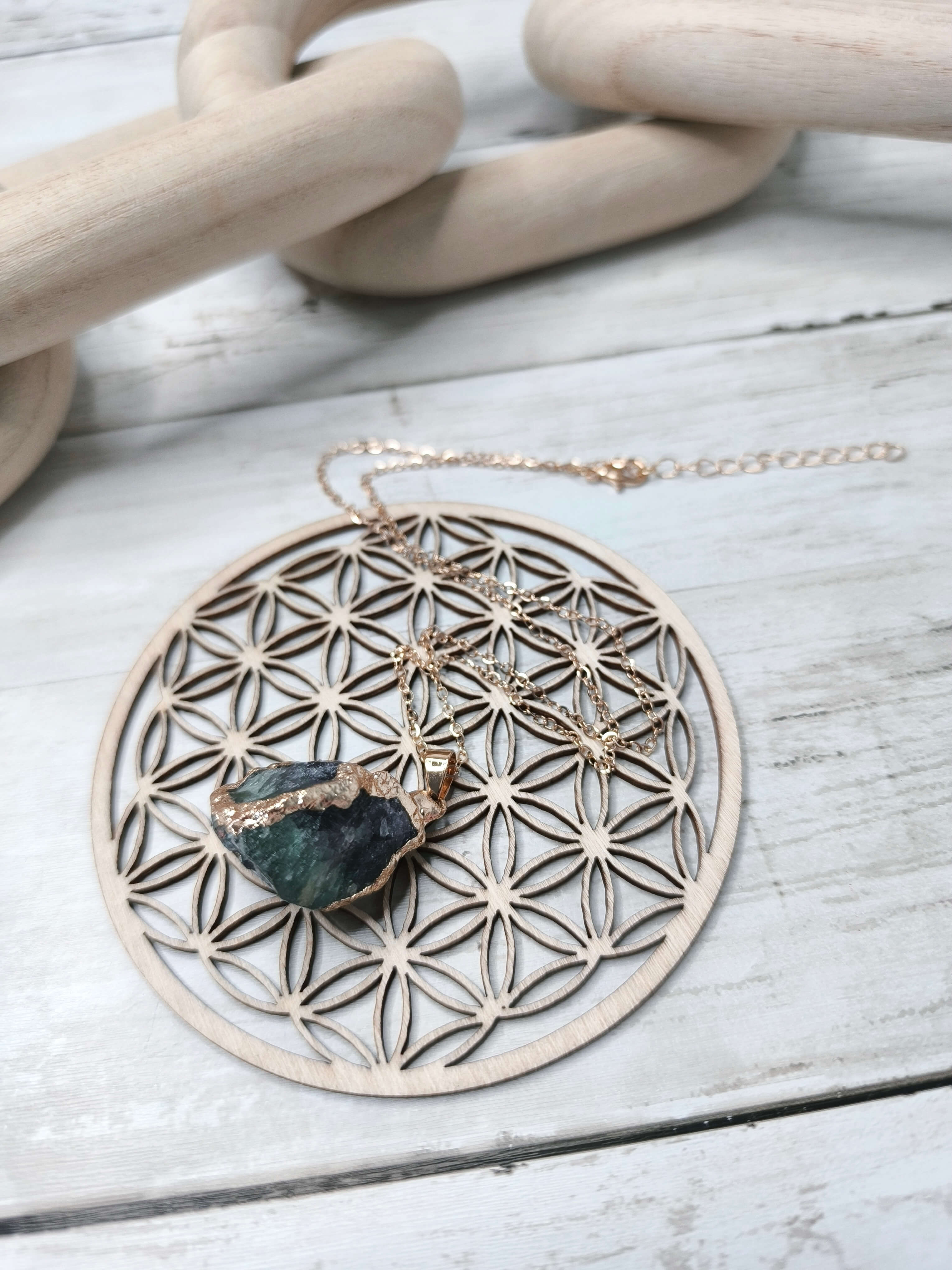 Collier Fluorite Brute – Clarté, Protection & Sagesse Intérieure